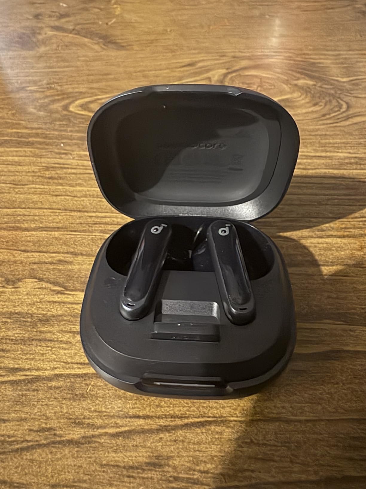 Soundcore P40i by Anker, Noise Cancelling Wireless Earbuds, Adaptive Noise Cancelling to Environments, Heavy Bass, 60H Playtime, 2-in-1 Case and Phone Stand, IPX5, Wireless Charging, Bluetooth 5.3 customer photo 2