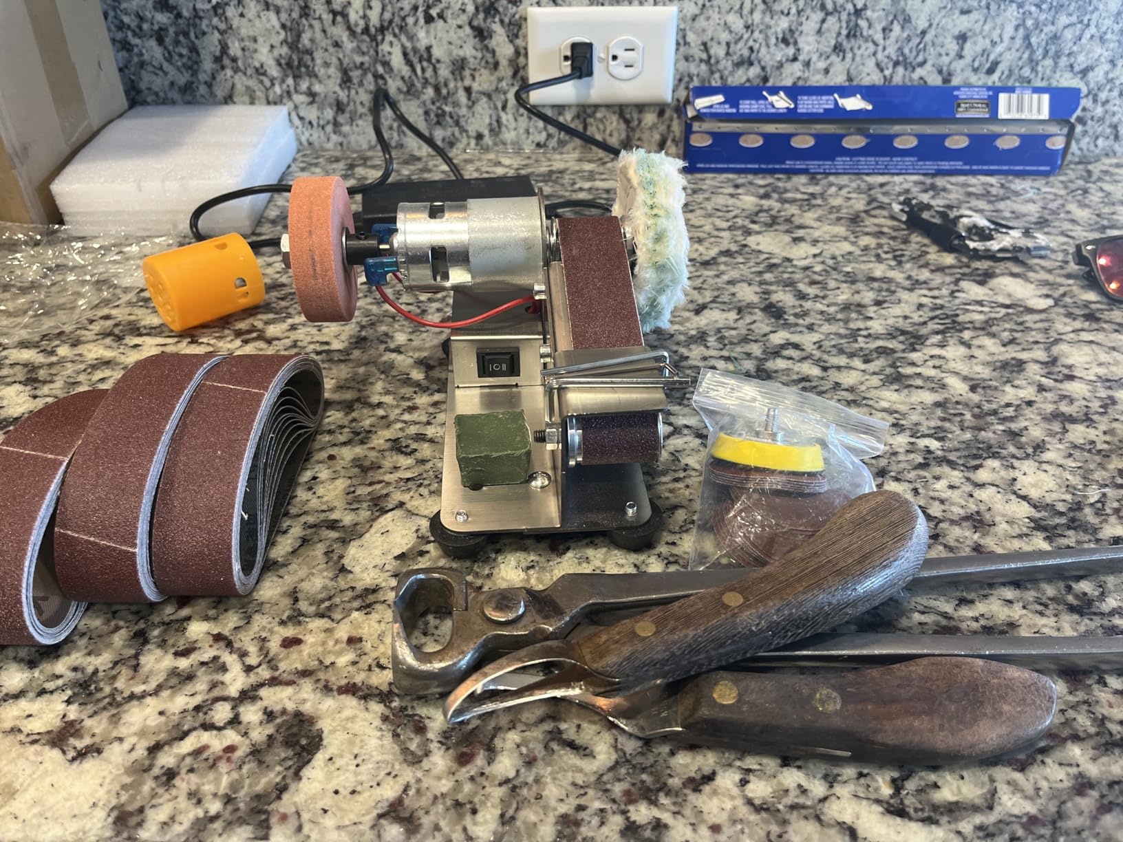 Mini Belt Sander, Electric Small Sander Knife Making Supplies, 7 Adjustable Speed Electric Knife Sharpener, Power Belt Grinder for Woodworking, Metal Working DIY (6.5'' x 6.8'' x 4.8'') customer photo 2
