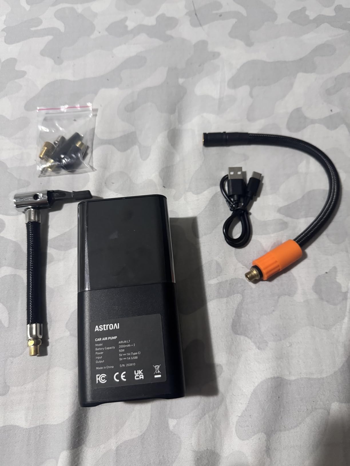 AstroAI L7 Tire Inflator Portable Air Compressor Cordless Mini Bike Pump with Digital Dual Values Display, 150 PSI customer photo 2