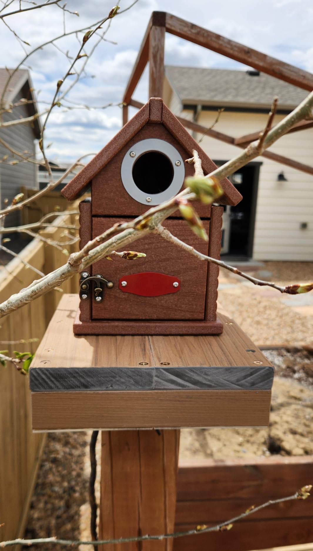 Kingsyard Recycled Plastic Bird House for Outdoors - Weatherproof Nesting Box with Clear View Panel & Predator Guard customer photo 2