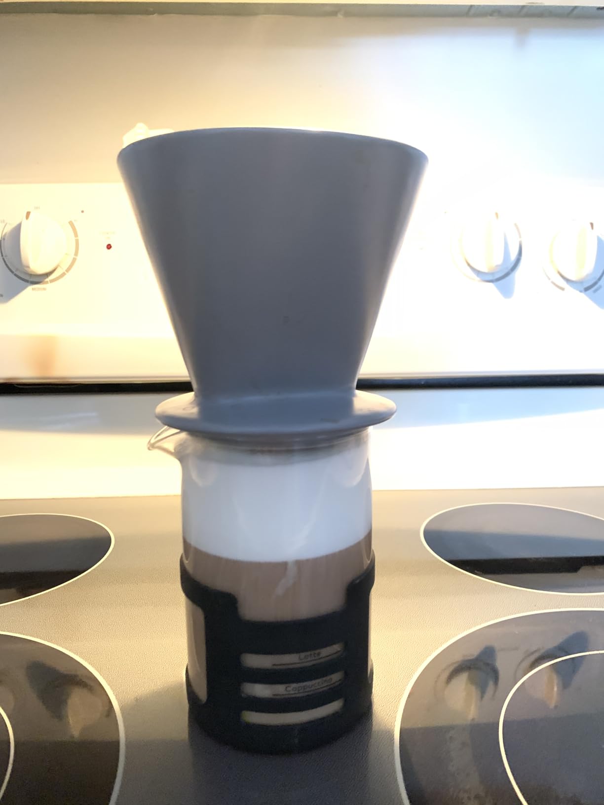 Keurig SimpleCafe Frother, Rechargeable Handheld Milk Frother for Lattes, Cappuccinos & Iced Coffee, USB Cord Included, Microwave-Safe Frothing Cup, Hot & Cold Foam Maker customer photo 1