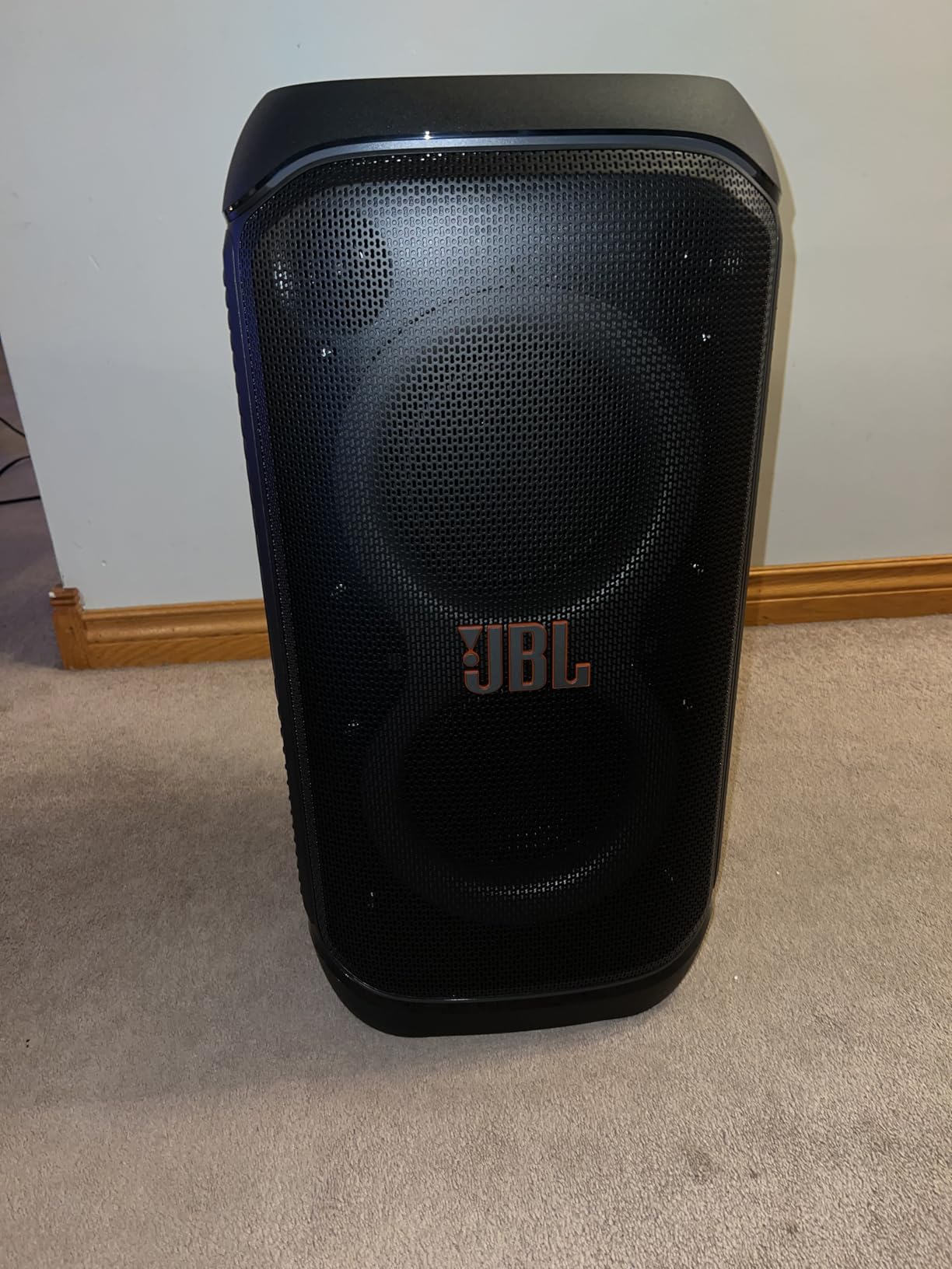 JBL PartyBox Stage 320 - Portable Party Speaker with Telescopic Handle & Wide, Sturdy Wheels, Powerful JBL Pro Sound, Futuristic lightshow, Up to 18 Hours of Play time, Splash Proof (Black) customer photo 2