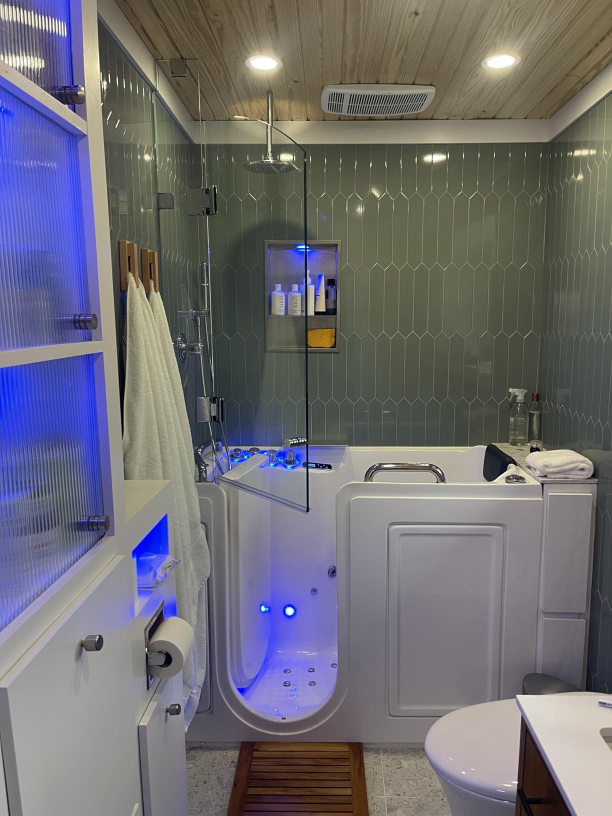ANZZI Walk-In Bathtub Acrylic White 30x53 Right Drain Whirlpool Air Jets Chromatherapy Fast Drain Quick Fill Grab Bar ADA Compliant Seat Slip-Resistant Base Heater Aromatherapy | AMZ3053RWD customer photo 2