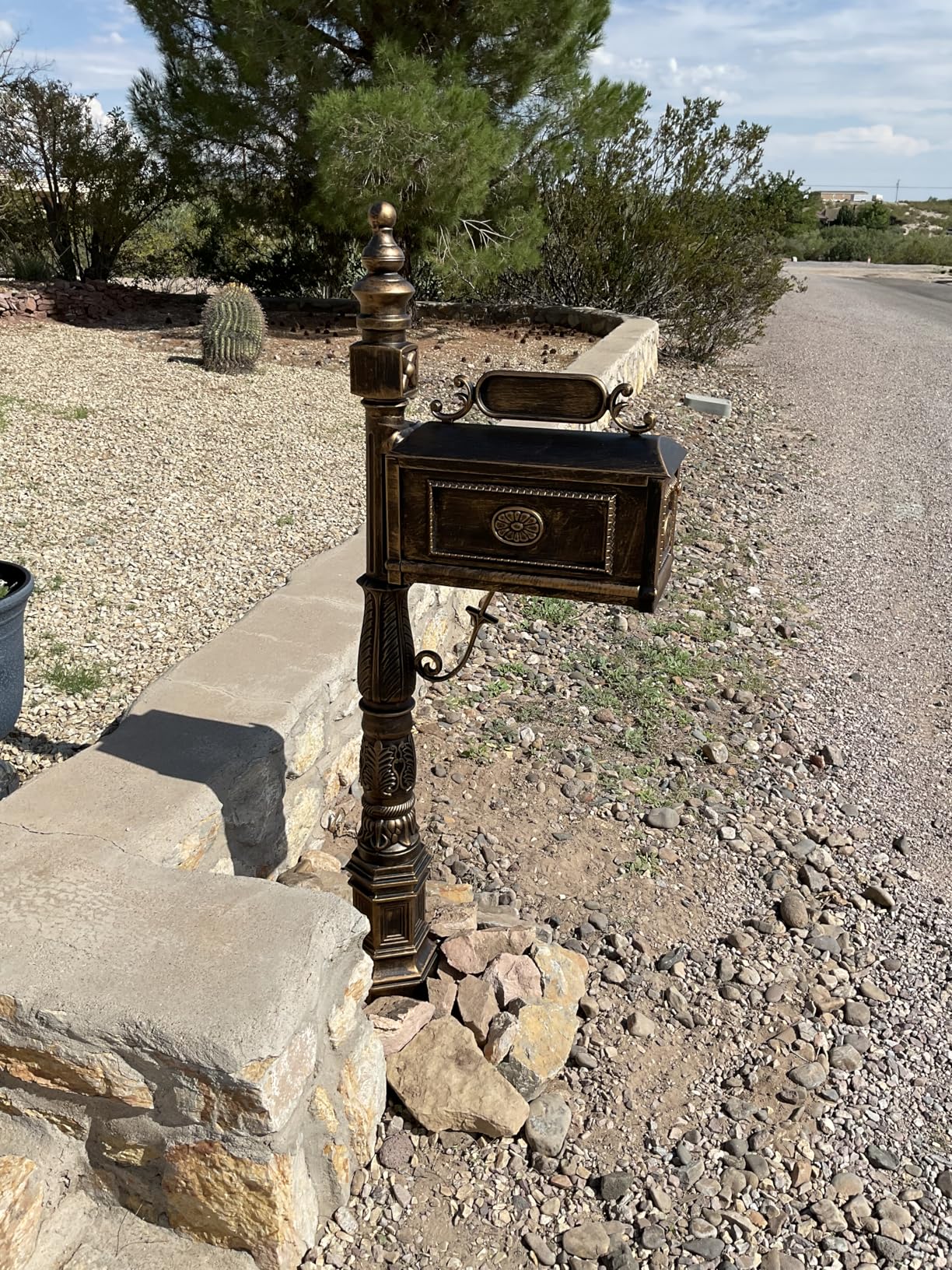 Outvita Cast Aluminum Mailbox, Barcelona Decorative Post Mailbox, Rust-Proof Large Security Heavy Duty Mailbox (Bronze) customer photo 1
