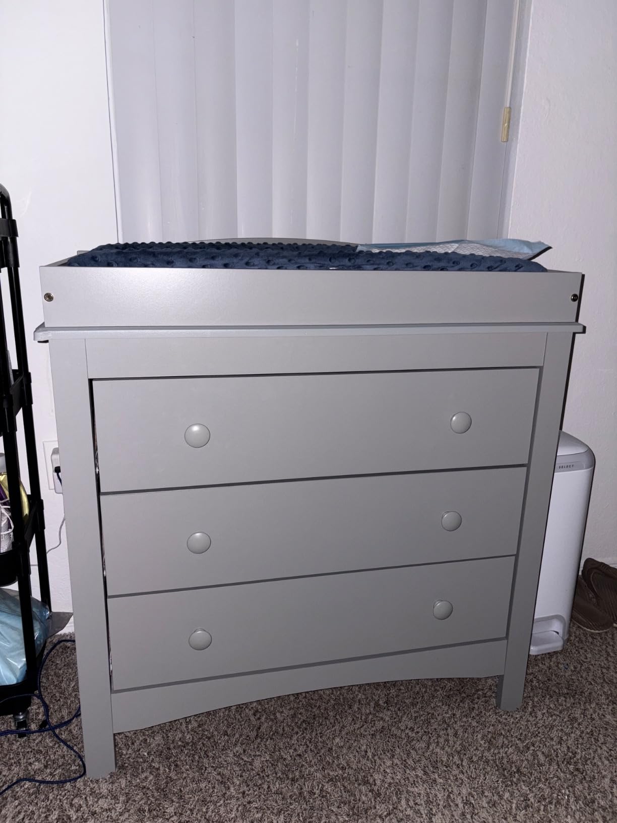 Graco Noah 3 Drawer Changing Table Dresser (Driftwood) - GREENGUARD Gold Certified Baby Dresser with Changing Table Top, Includes Interlocking Drawer System customer photo 1