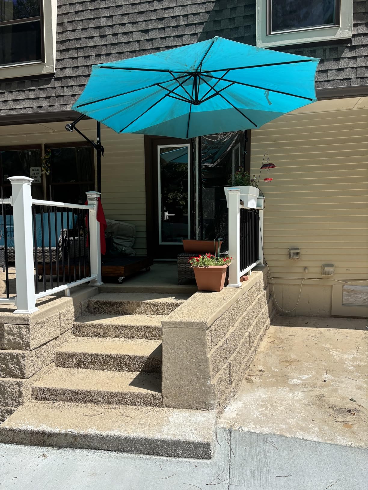Best Choice Products 10ft Offset Cantilever Hanging Market Patio Umbrella, 8 Sturdy Ribs, Easy Adjustment - Green customer photo 1