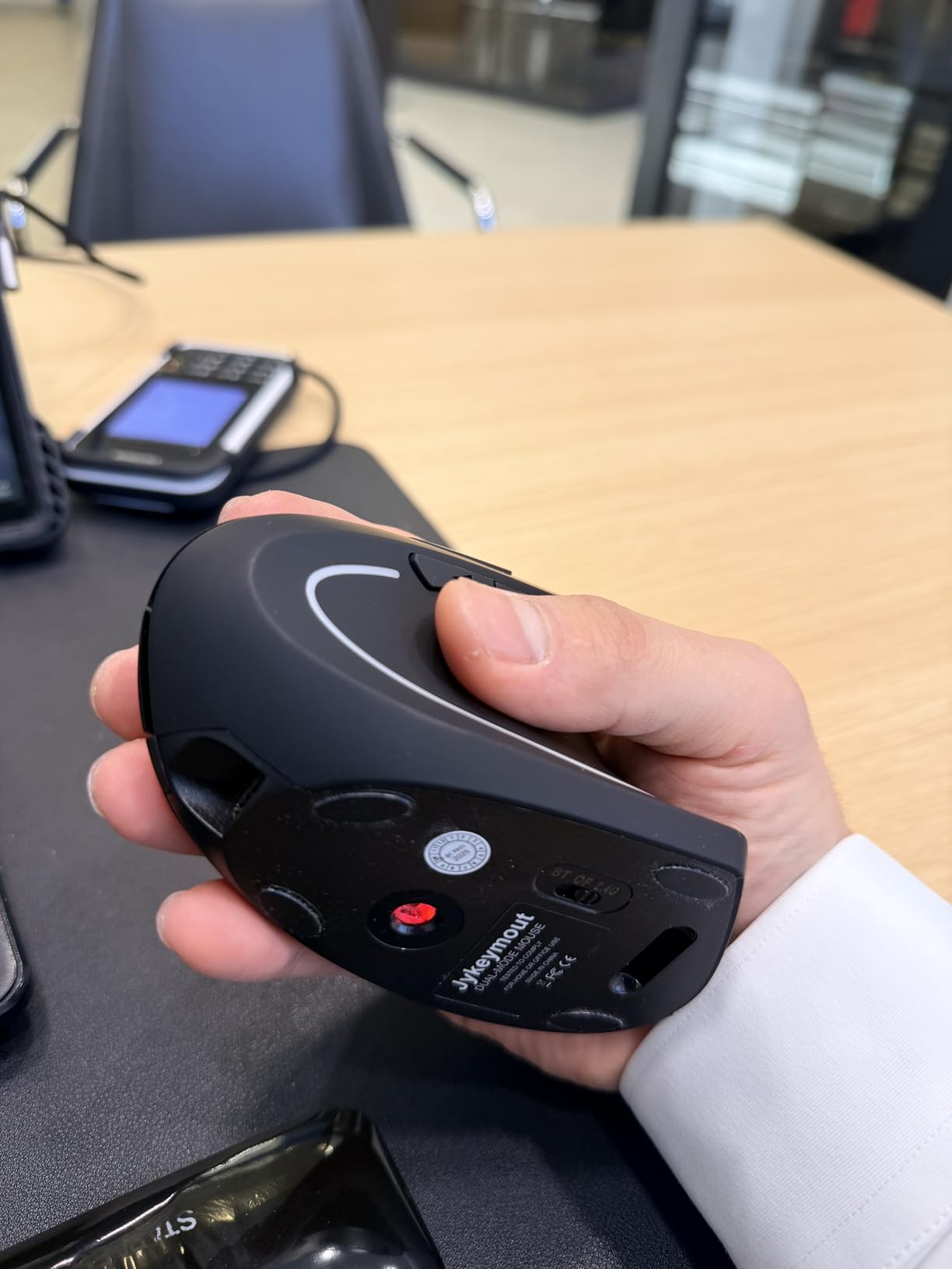 Bluetooth and 2.4G (2-in-1) Rechargeable Wireless Mouse, Ergonomic Vertical Design, 1000/1200/1600 DPI, 6 Silent Buttons, for Laptop, Computer, PC, MacBook, Chromebook-Black customer photo 1
