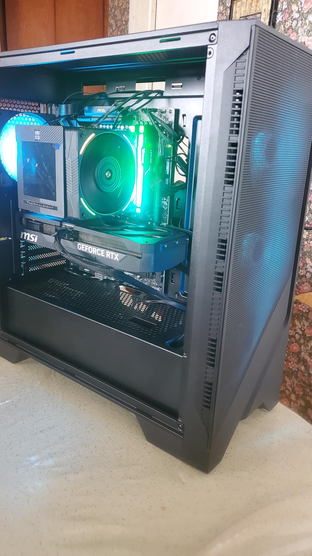 MSI MAG Forge 321R Airflow - Premium Mid-Tower Gaming PC Case - Tempered Glass Side Panel - ARGB 120mm Fans - Liquid Cooling Support up to 360mm Radiator - Vented Front Panel customer photo 2
