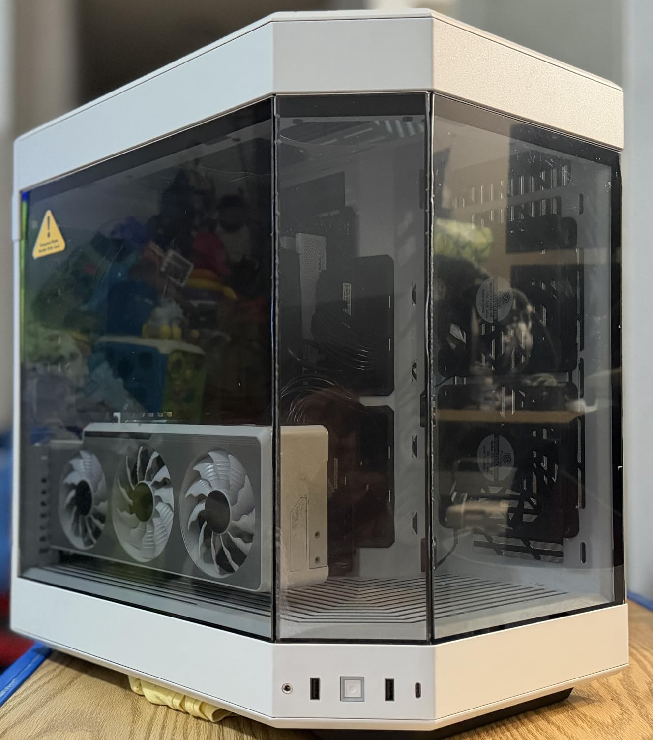 Hyte Y70 Upgraded Modern Aesthetic Dual Chamber Panoramic Tempered Glass Mid-Tower ATX Computer Gaming Case with PCIE 4.0 Riser Cable Included, Black (CS-HYTE-Y70-B) customer photo 1