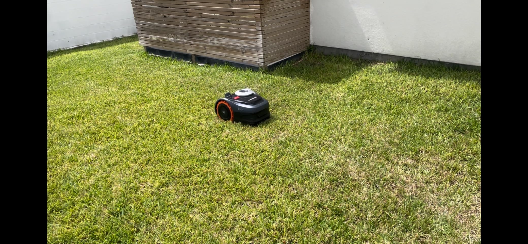 Segway Navimow i110N Robot Lawn Mower Perimeter Wire Free 1/4 Acre RTK+Vision Robotic Lawnmower, AI-Assisted Mapping, Virtual Boundary, APP Control, 58dB(A) Quiet, Multi-Zone Management customer photo 3