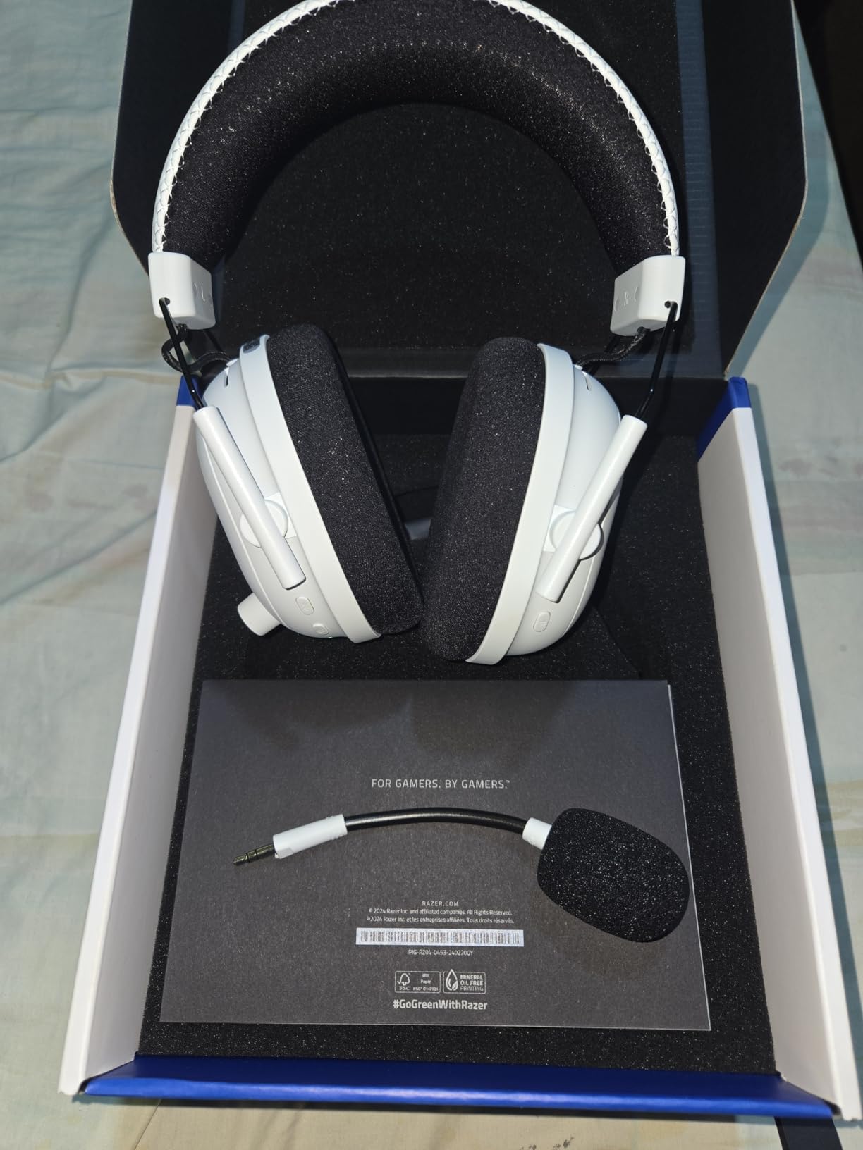 Razer BlackShark V2 Pro Wireless PlayStation Gaming Headset customer photo 1