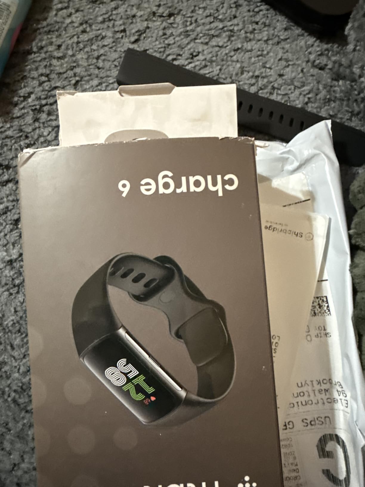 Fitbit Charge 6 Fitness Tracker with Heart Rate, GPS, Obsidian (Renewed) customer photo 1