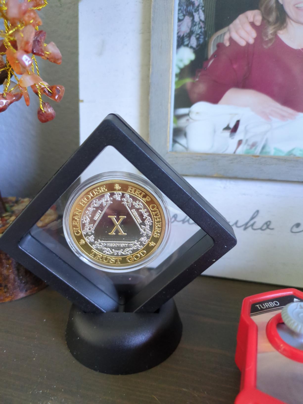 10Pcs Coin Holder Challenge Coin Display Stand, Black 3D Floating Display Case for AA Coin Medallions Jewelry Rock Gem Arrowhead Collecting and Display (2.75×2.75×0.8 inches) customer photo 1