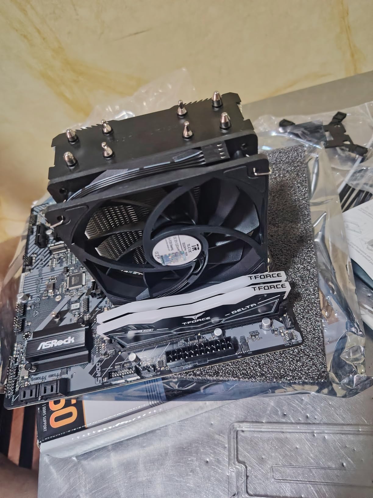 ASRock B650 Steel Legend WiFi 6E AMD Socket AM5 Ryzen 9000 8000 and 7000 Series SATA3 M.2 DDR5 7200+(OC) 256GB SATA3 6.0 Gb/s ATX Motherboard BIOS Flashback customer photo 2
