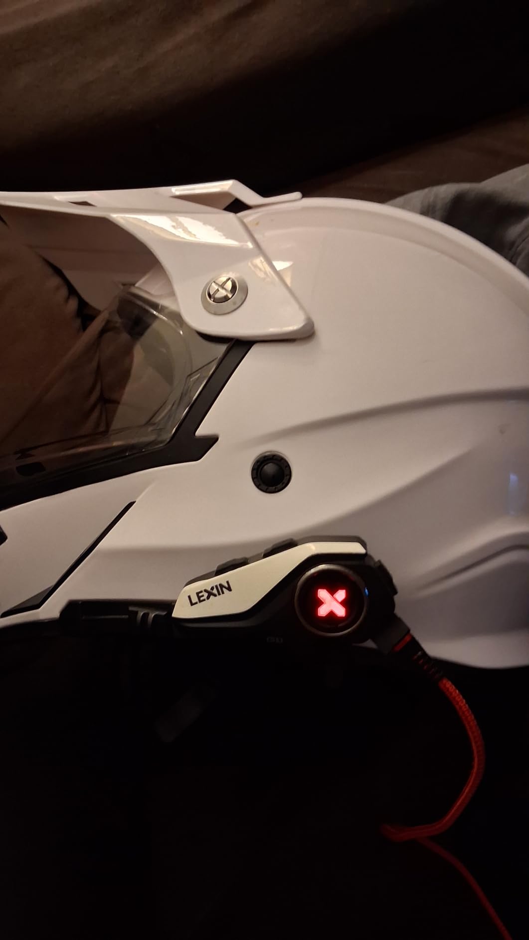 LEXIN G1 Motorcycle Bluetooth Headset, 40mm Helmet Speakers, Dual Mics, Hands-Free Calls, Music & GPS, IP67 Waterproof, 800mAh Battery, 4 Interchangeable Faceplates, Universal Helmet Fit customer photo 1