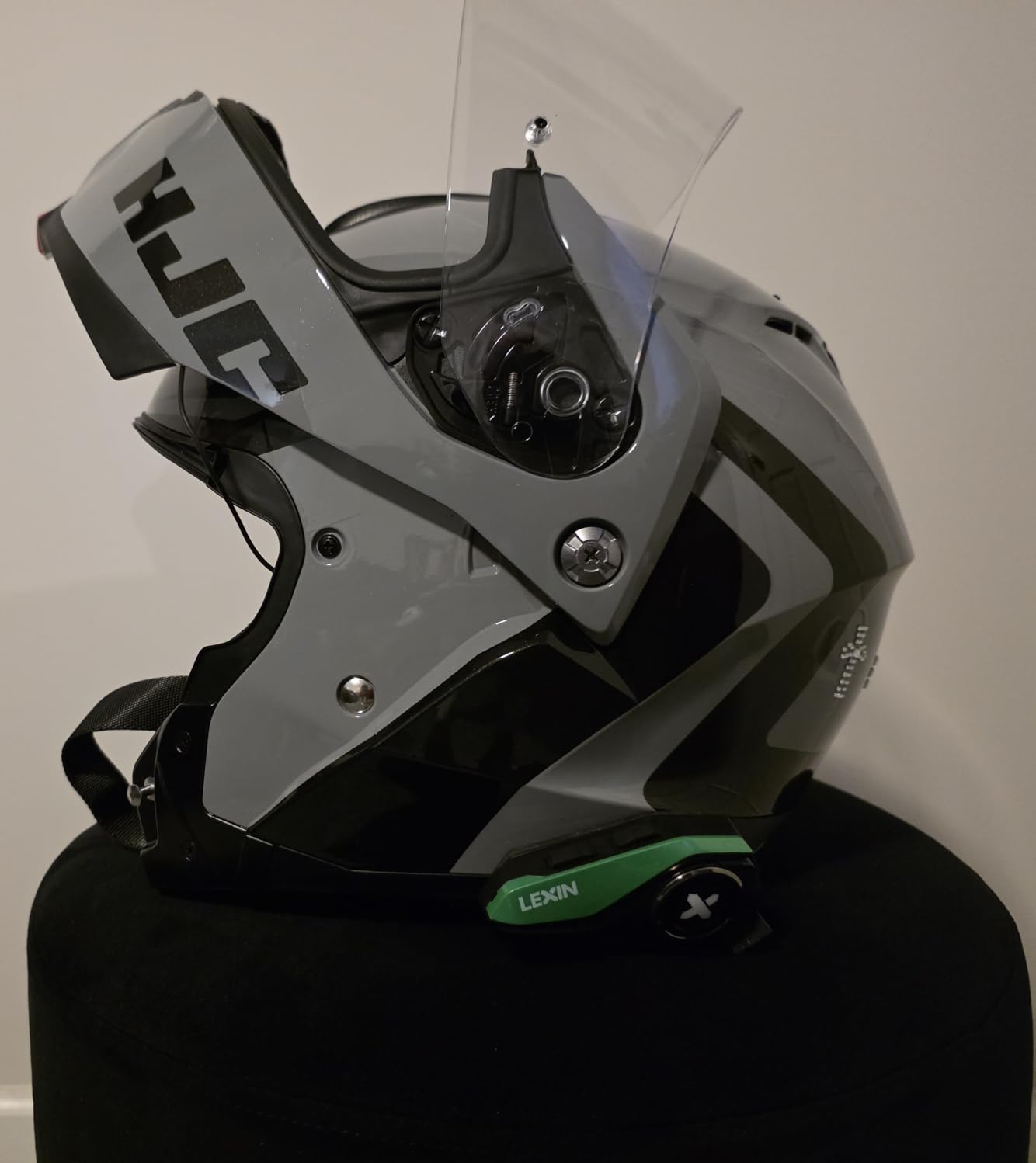 LEXIN G1 Motorcycle Bluetooth Headset, 40mm Helmet Speakers, Dual Mics, Hands-Free Calls, Music & GPS, IP67 Waterproof, 800mAh Battery, 4 Interchangeable Faceplates, Universal Helmet Fit customer photo 2