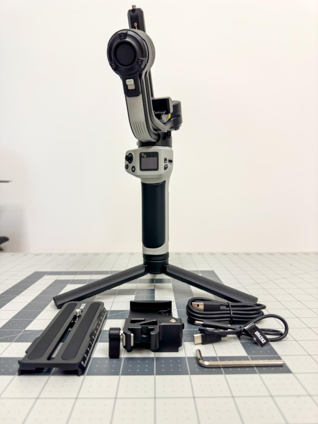 ZHIYUN CINEPEER Weebill 3E 3-Axis Lightweight Gimbal Stabilizer for DSLR & Mirrorless Camera Canon/Sony/Panasonic/Nikon, 3KG Payload, Native Vertical Shooting customer photo 2