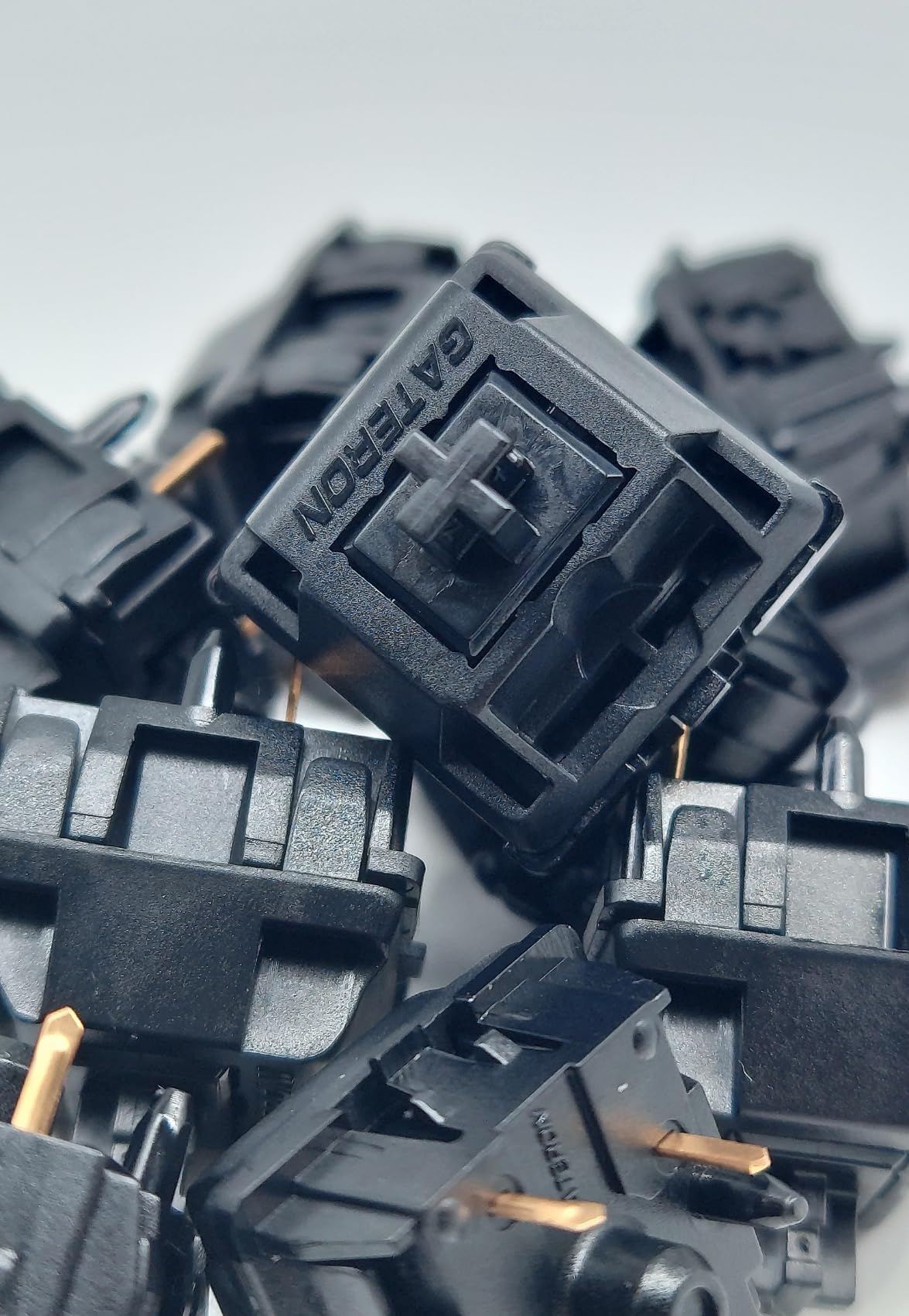 Gateron Oil King V2 Pre Lubed 5pin Linear Switches for Mechanical Keyboard (90PCS, Oil King) customer photo 2