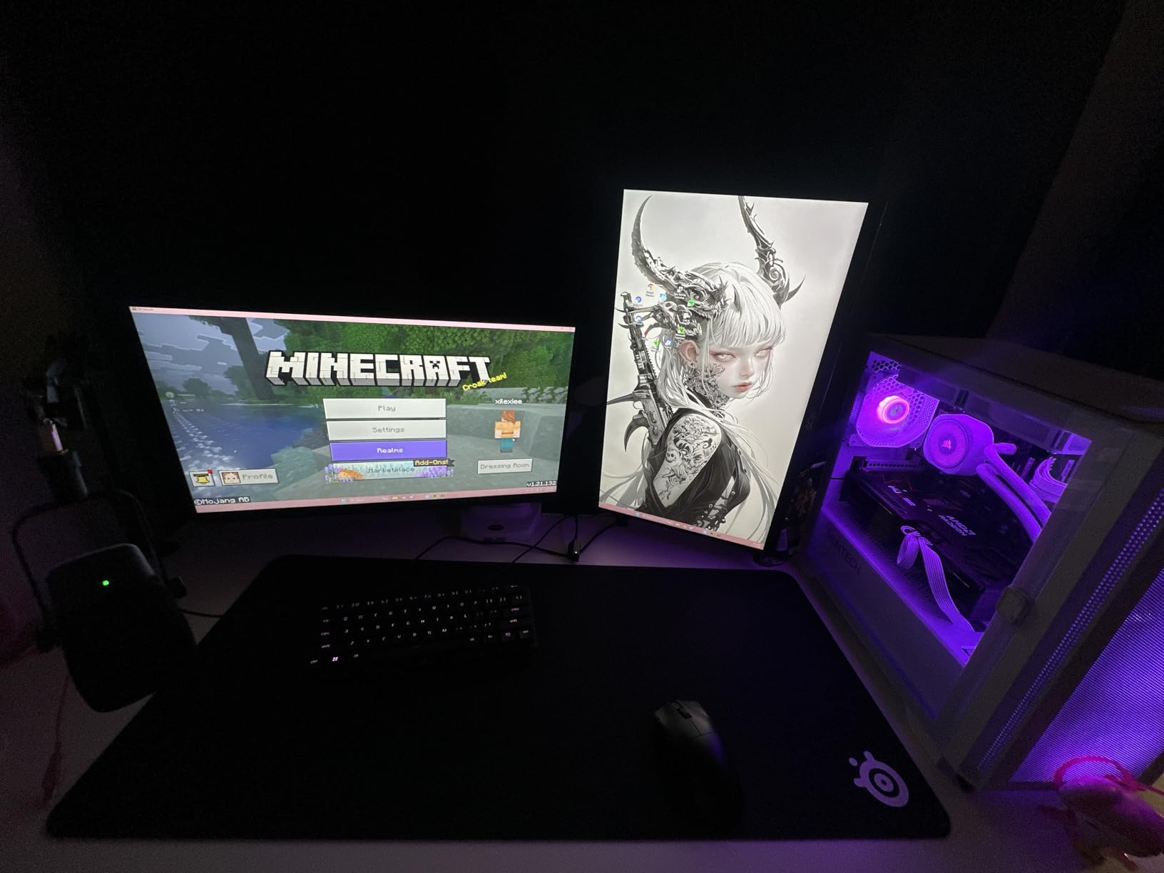 SteelSeries QcK Gaming Mouse Pad - XXL Cloth - Peak Tracking and Stability - Esports Mousepad - Never-Slip - Full Desk Coverage customer photo 2