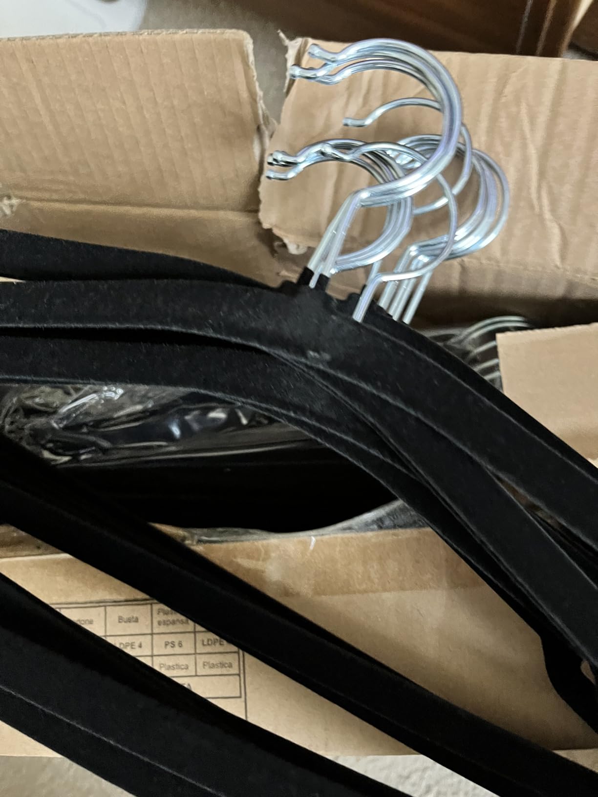 SONGMICS Velvet Hangers 50 Pack, Non-Slip Clothes Hangers, 17 x 8.3 Inches, Coat Hangers with Wide Shoulder Notches, Pants Bar, 360 Swivel Hook, Space-Saving, for Closet, Ink Black UCRF039B03 customer photo 2