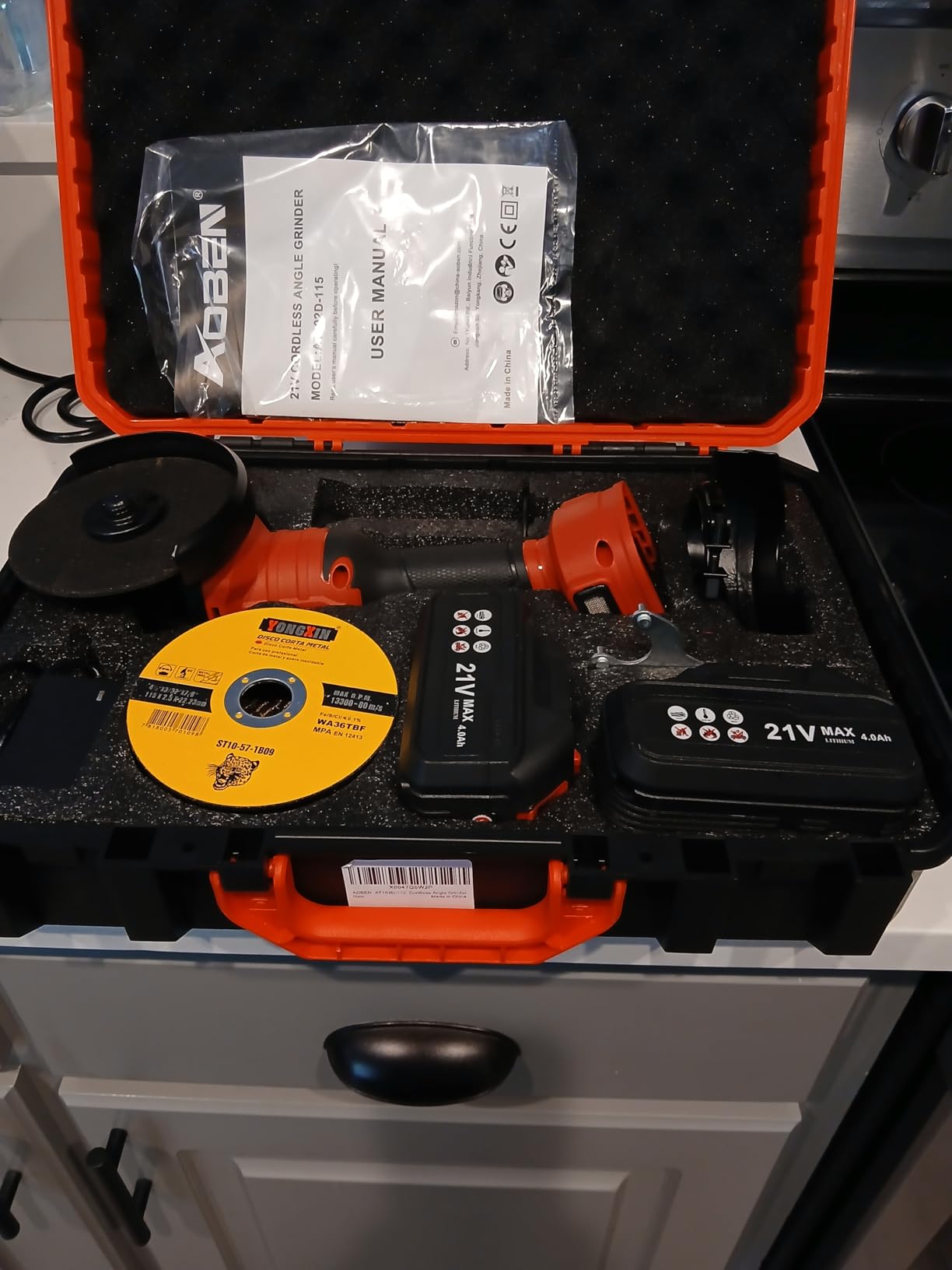 AOBEN Cordless Angle Grinder 4-1/2 inch, 21V Battery Grinder Kit, Power Electric Cut Off Tool, Brushless Motor, 2x4.0Ah Battery & Charger customer photo 2