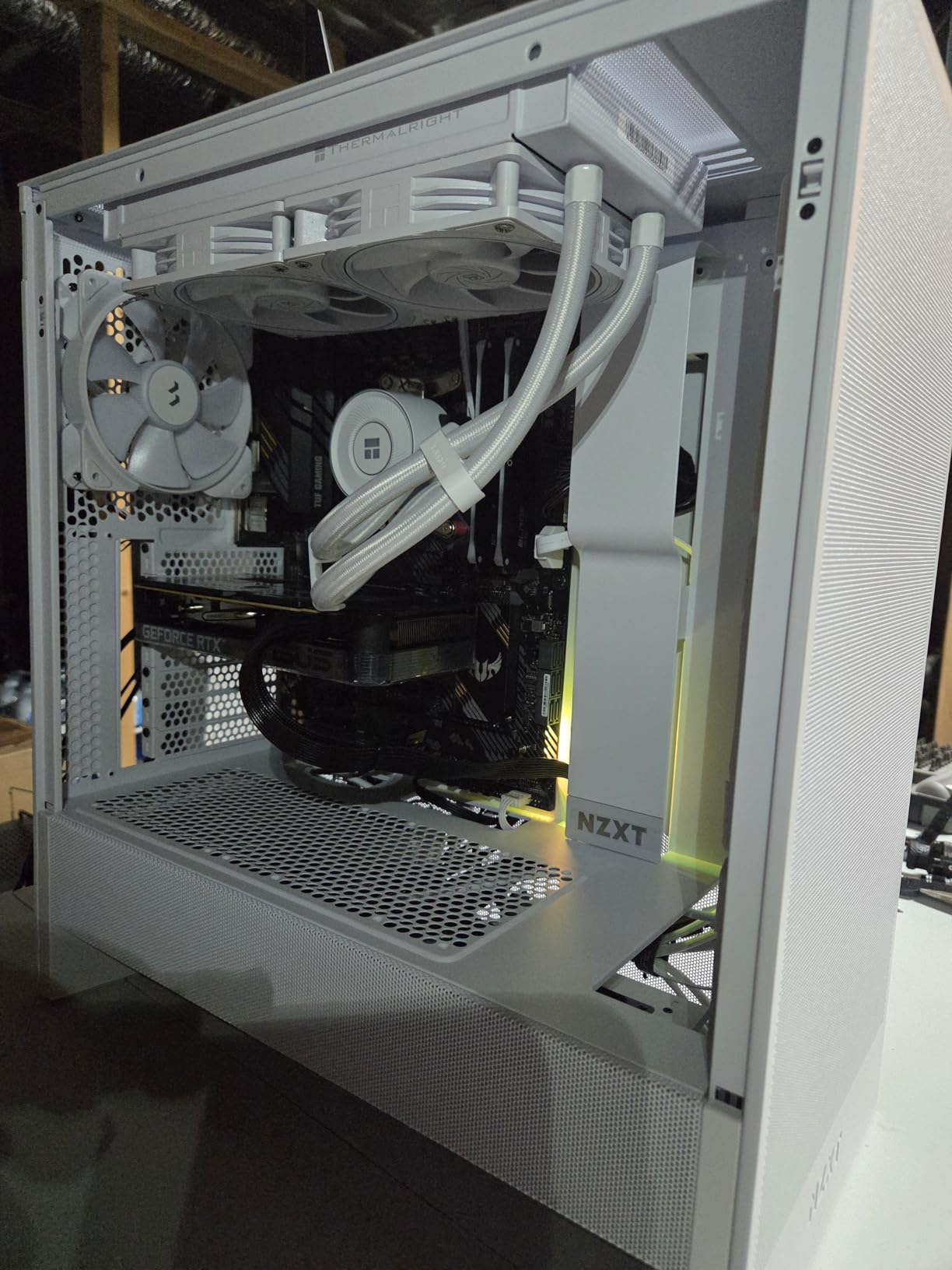 NZXT H5 Flow 2024 - Compact ATX Mid-Tower PC Gaming Case - High Airflow - 2 x 120mm Fans Included - 360mm Front & 240mm Top Radiator Support - Cable Management System - Tempered Glass - White customer photo 1