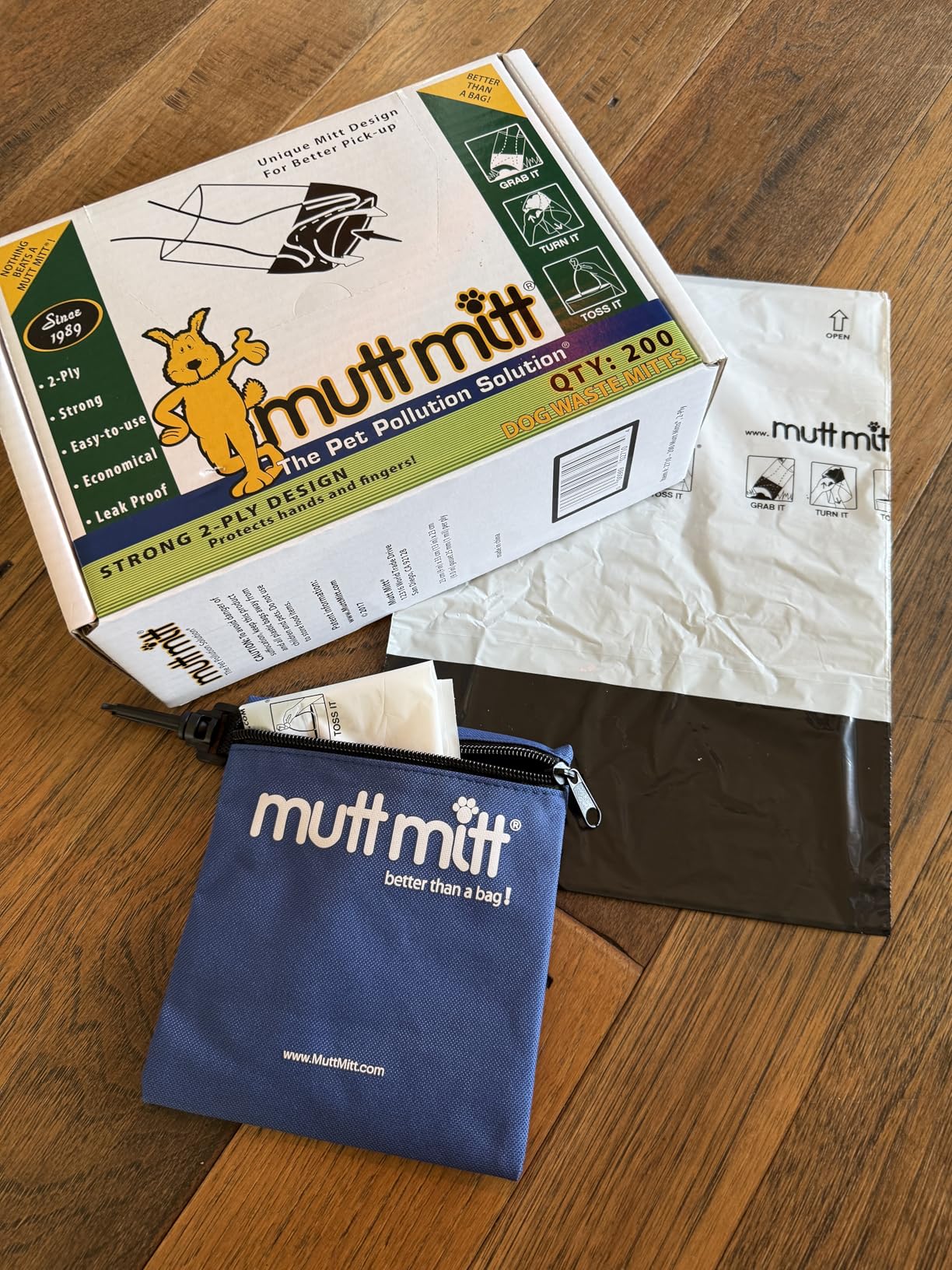 Mutt Mitt 2-Ply dog waste pick-up bags Dispense-A-Mitt™ - 200 Dog Waste Bags in a wall mountable box customer photo 1