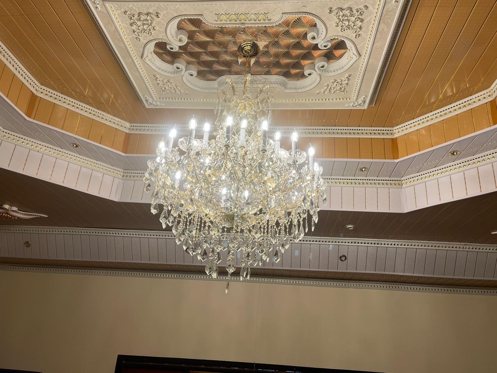 Gold Large Crystal Chandelier-24-Light Chandelier Light Fixture Modern Maria Theresa Crystal Chandeliers Light for Foyer, Entryway, Staircase,High Ceiling,Living Dining Room customer photo 1