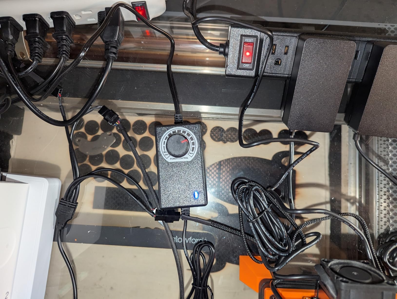 12V PC Fan Speed Controller, Fan Power Supply 100-240V AC to 3-12V DC 36W Adjustable, with Fan Splitter Cable 4X 3pin or 4pin Connector AC DC Adapter customer photo 1