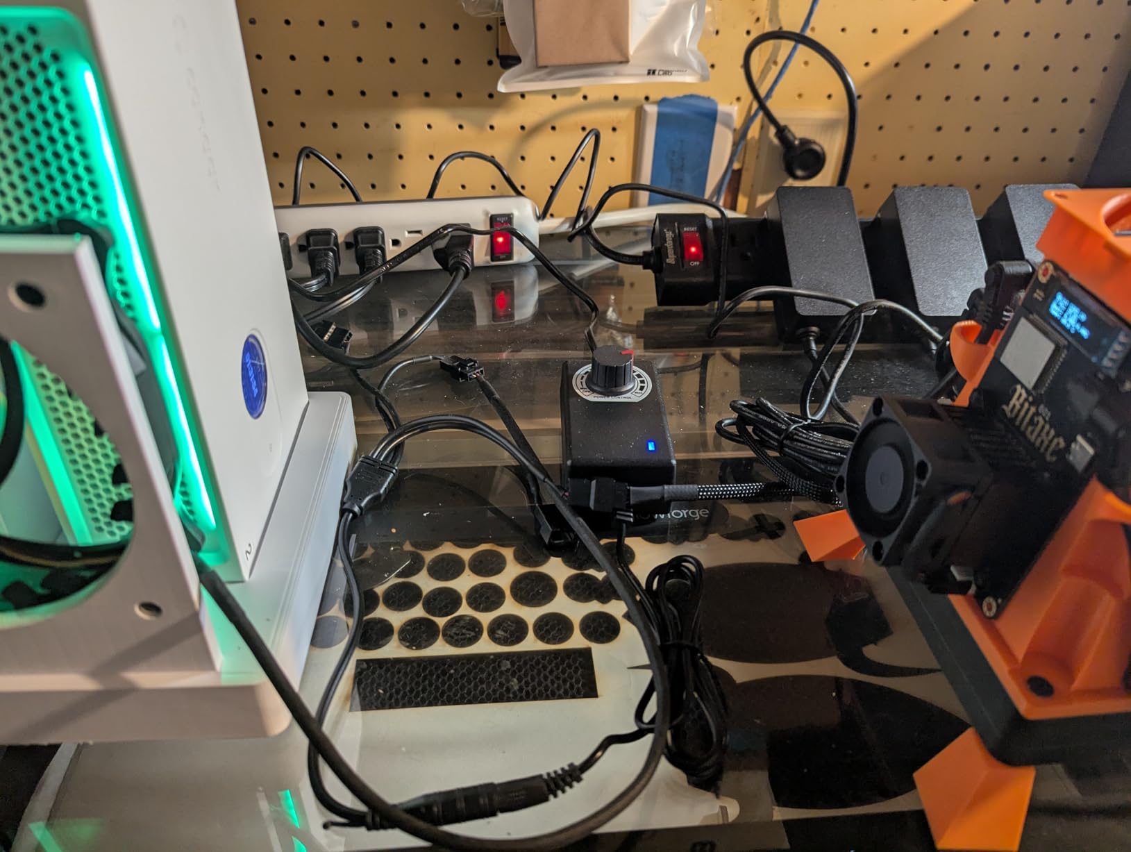 12V PC Fan Speed Controller, Fan Power Supply 100-240V AC to 3-12V DC 36W Adjustable, with Fan Splitter Cable 4X 3pin or 4pin Connector AC DC Adapter customer photo 2