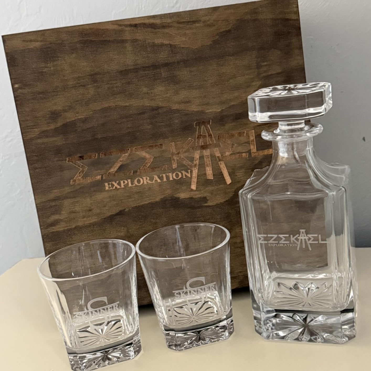 Square 25Oz Whiskey Liquor Decanter Set With 2 Glasses in Box, Decanter Set for Scotch Liquor, Whiskey Wine Decanter Suit for Men and Women Father Coworkers Lovers customer photo 1
