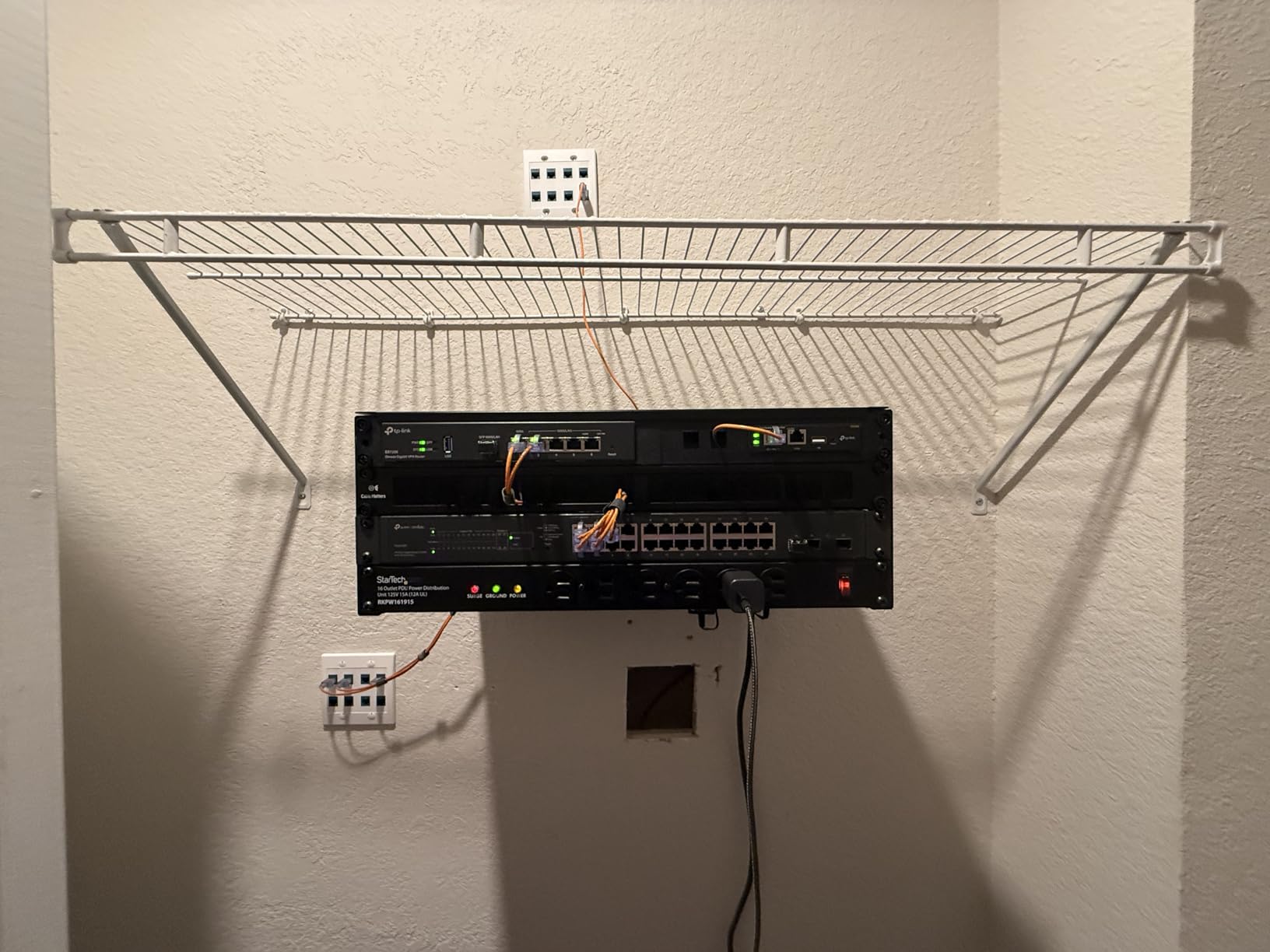 Tecmojo 4U Wall Mount Rack,4U Rack 14 inch Depth,19