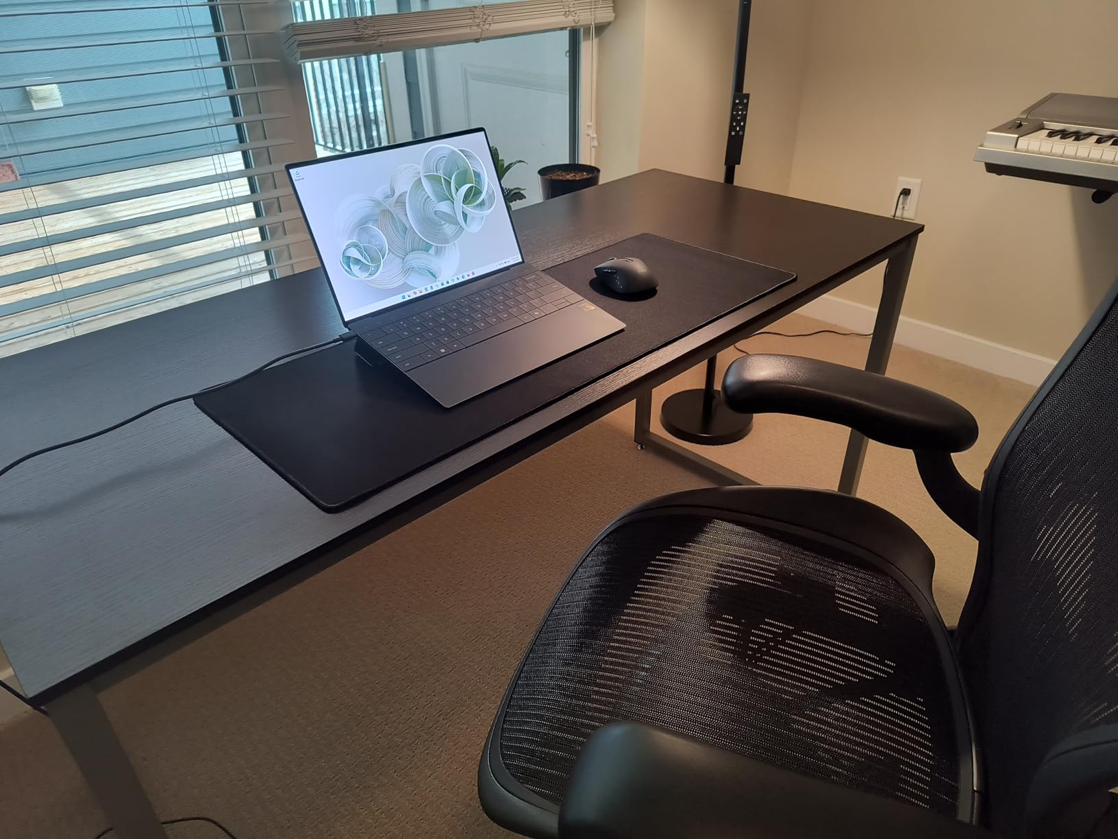 KTRIO RGB Large Gaming Mouse Pad Desk Mat, Superior Micro-Weave Cloth for Precise Mouse Control, Non-Slip Rubber Base, Stitched Edges, Water-Resistant, for Gamer, Office & Home, 31.5 x 15.7 in customer photo 1