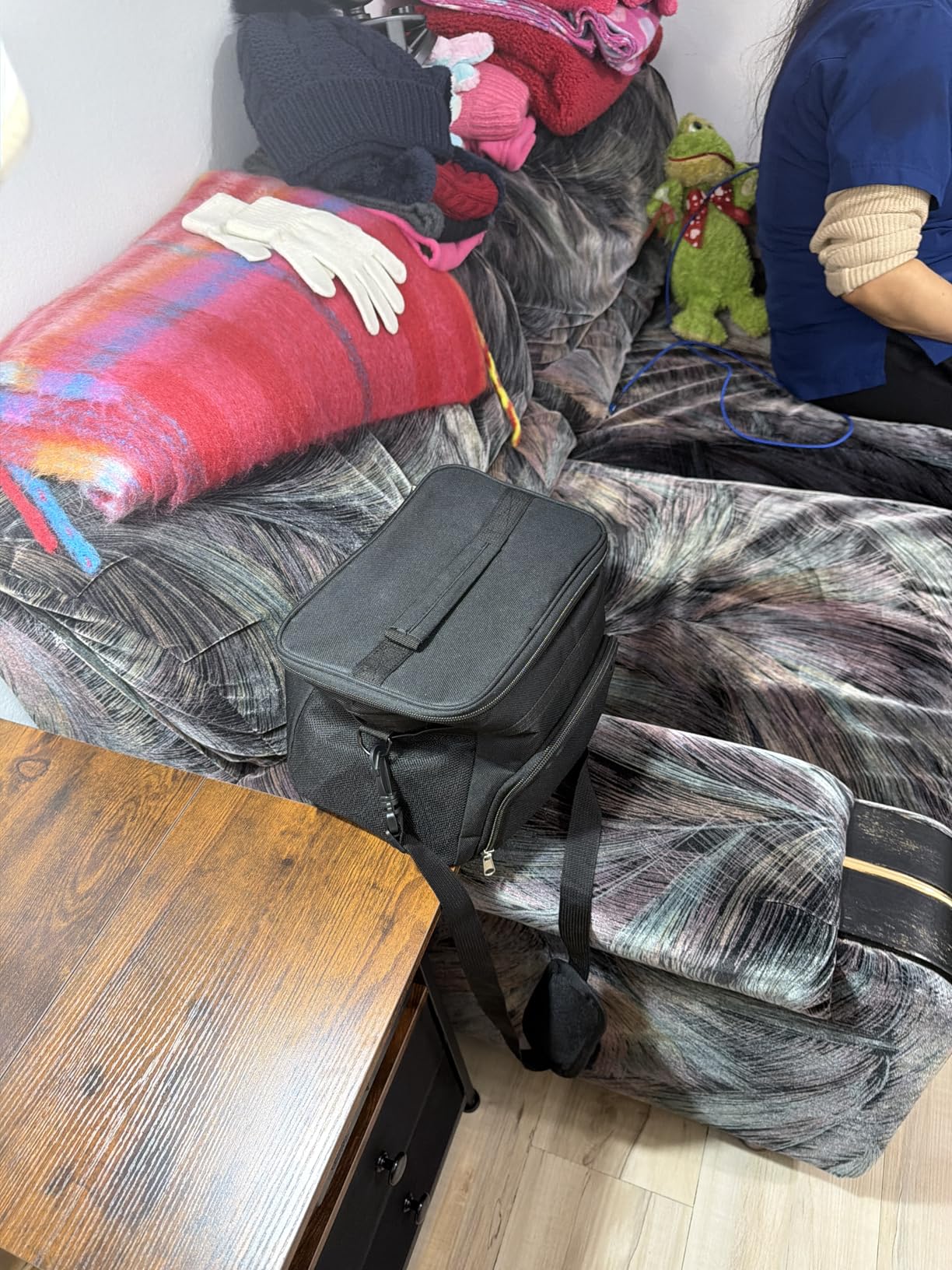 HOTOR Insulated Lunch Box for Men & Women - Leak-Proof Cooler Lunch Bag with 4 Pockets, Adjustable Strap, Ideal for Work, Picnic, Travel - Medium, Black, 10.2