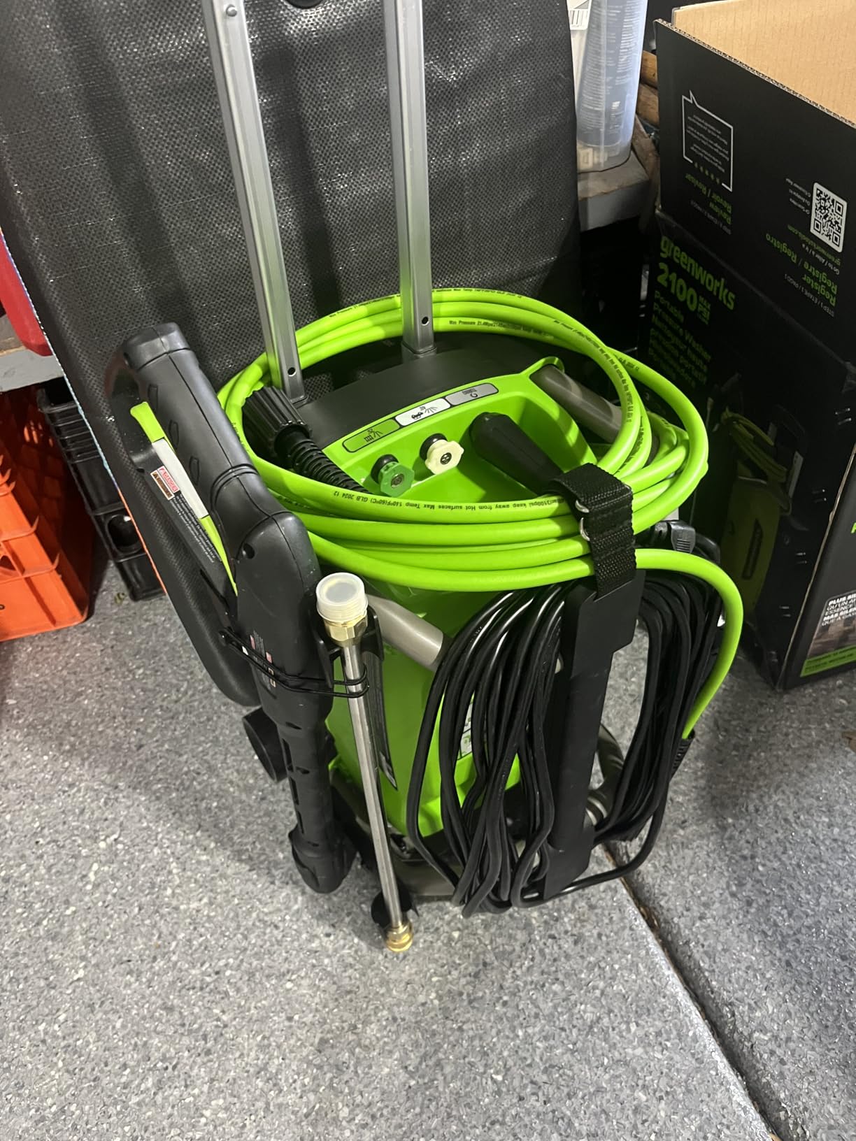 Greenworks 2100 PSI (SGS Certified) 1.2 GPM 13Amp Compact Electric Pressure Washer Telescoping Handle Power Washer for Cars, Driveways, Patios, Patio Furniture & Around Pools customer photo 2