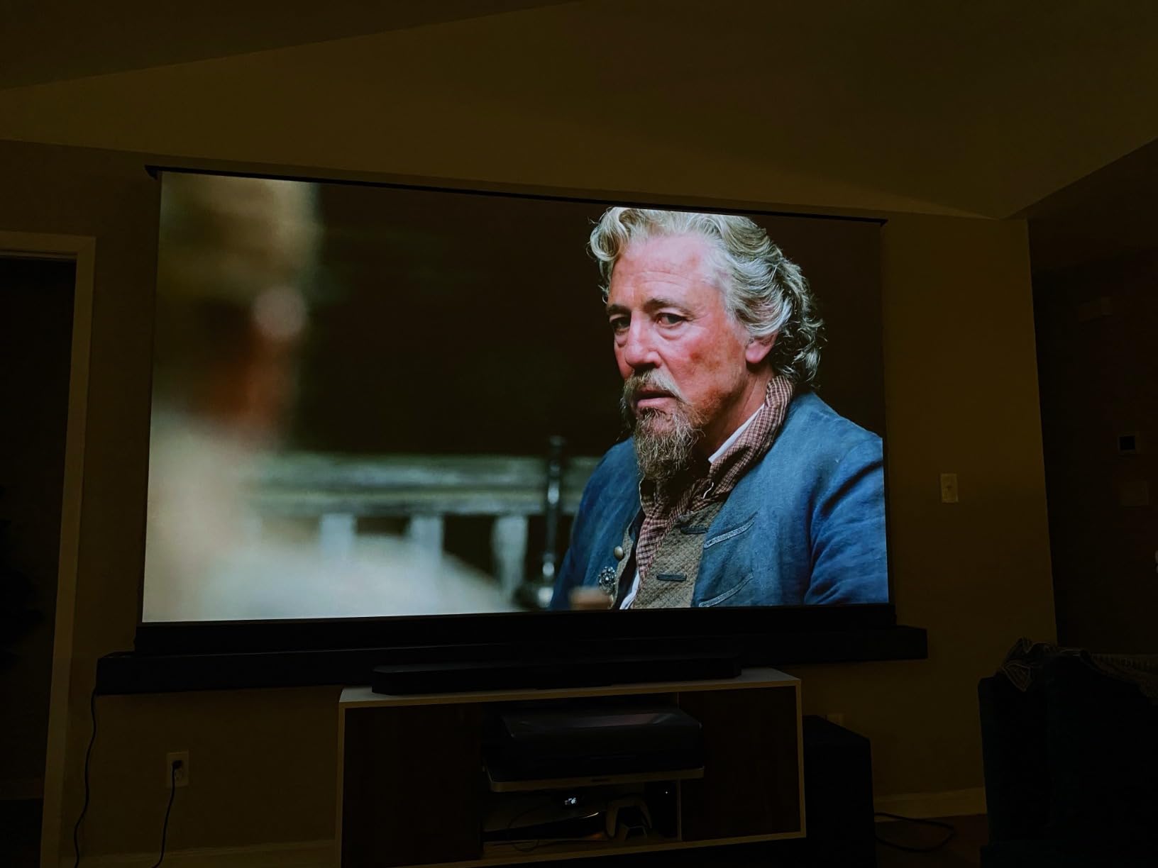 Aurora Lite, 4K UHD Ultra Short Throw Tri-Color Laser Projector, 1900 Lumens, Dynamic Laser Dimming, Dolby Vision & Atmos, HDR10+, 3D, 150