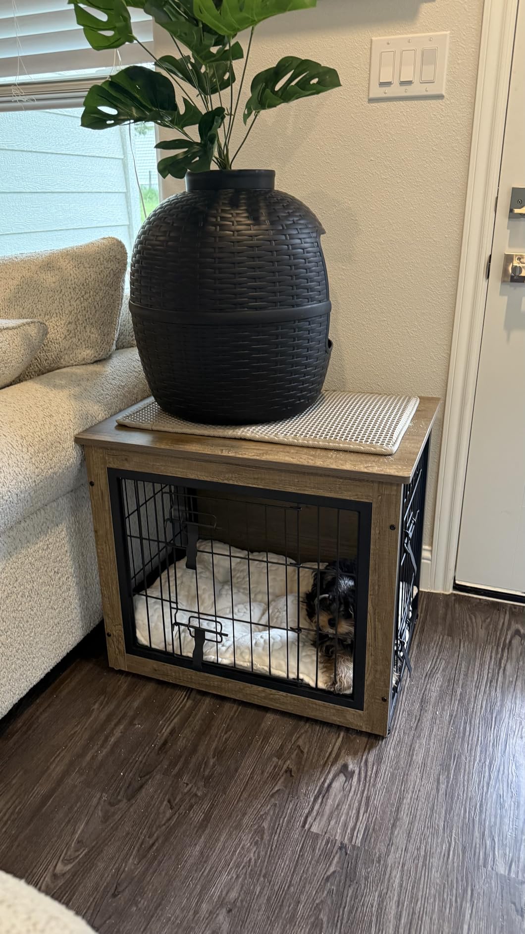 Yaheetech 27.5'' Dog Crate Furniture with Cushion Wooden Dog Crate with Double Doors/Adjustable Feet Side End Table for Small/Medium Dogs, Greige customer photo 2
