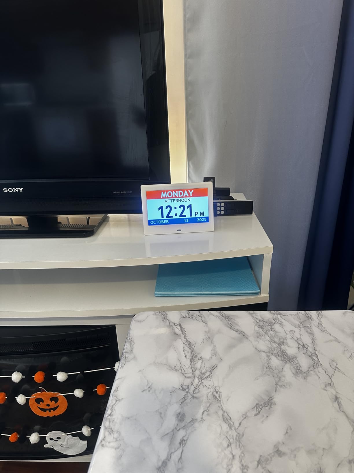2025 NEW, Digital Clocks, 7'' Dementia Clock with Date and Time for Elderly, Auto-Dimming, 12 Reminders & 6 Alarms, Button & Remote Control, Auto DST, Digital Calendar for Seniors Large Display customer photo 1