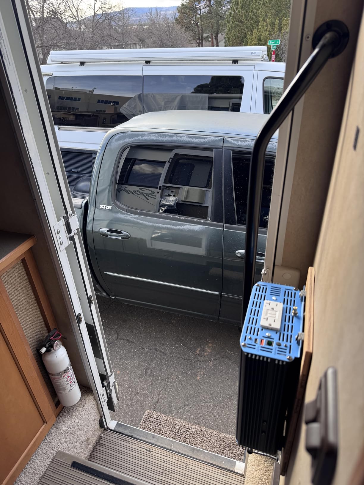 GIANDEL 1500 Watt Pure Sine Wave Power Inverter 12V DC to 120V AC,3100W Surge Peak Power,UL Listed GFCI Outlets,FCC Approved,USB-C36W,Remote with Battery Monitor for RVs,Campers,Off Grid Solar Setup customer photo 2
