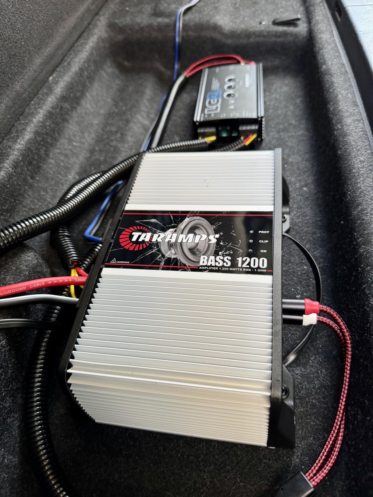 Taramps BASS 1200 1 Ohm 1 Channel Mosfet Amplifier 1200 Watts RMS, Monoblock, Crossover, Bass Boost, RCA/High Level Input, Class D, Car Audio System Monitor Level Remote Included, Great for Subwoofers customer photo 2