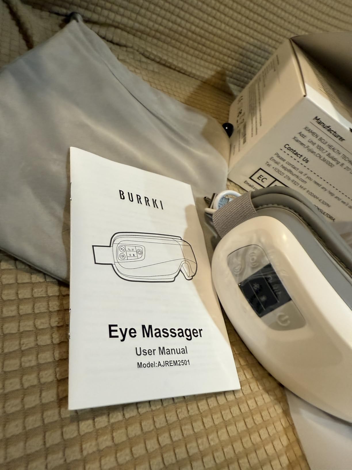 Eye Massager with Heat & Bluetooth Music, Massaging Eye Mask customer photo 2