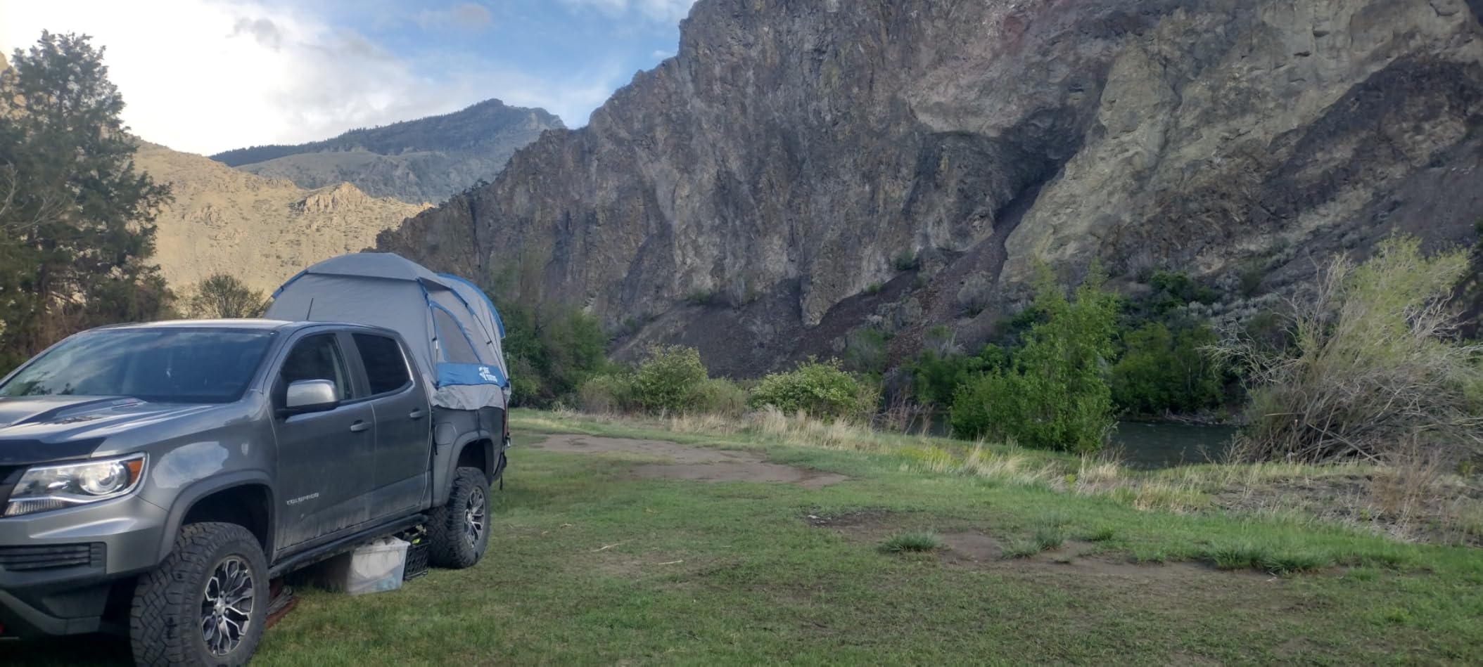 JOYTUTUS Truck Tent with Rainfly 5.5Ft-5.8Ft, Straight Spacious Truck Bed Tent with Sky View Mesh, Waterproof PU2000mm Double Layer for 2 Person, Gray Blue customer photo 2