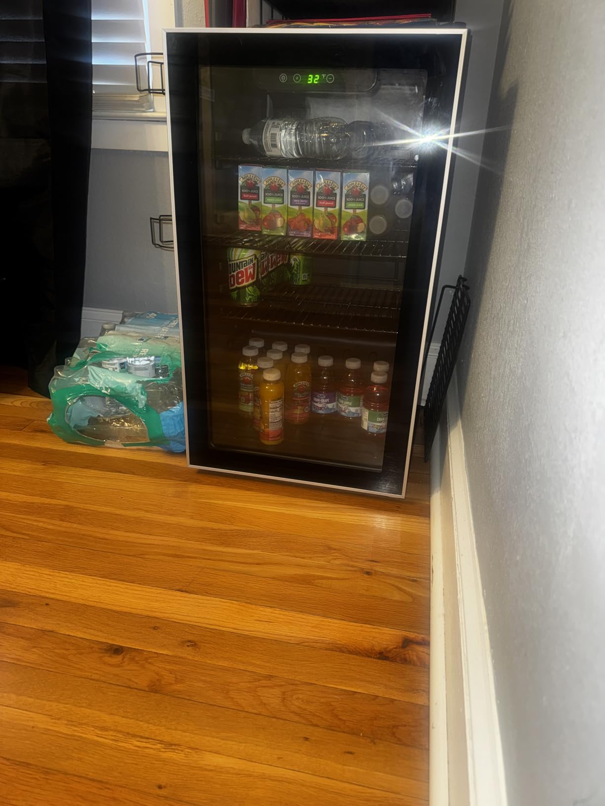 37 Bottle Wine Fridge,Freestanding 145 Can Beverage Refrigerator with Smart Temperature Control, 4.5 CU FT Quiet Mini Fridge with Child Lock Panel for Family Restaurant Bar, Black customer photo 1