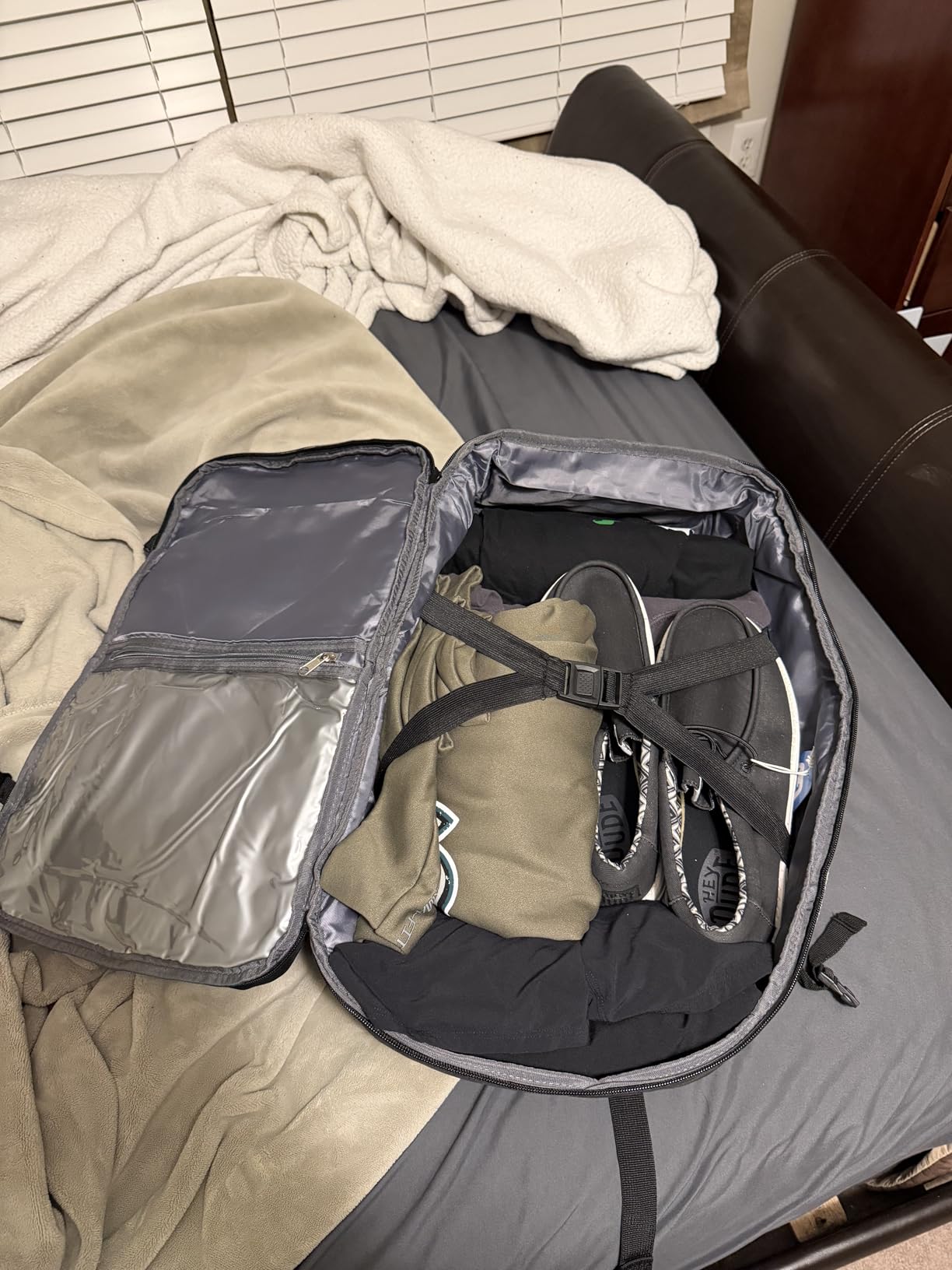 HOTOR Travel Backpack - Flight Approved Travel Bag for Men and Women, Carry on Luggage for 15.6