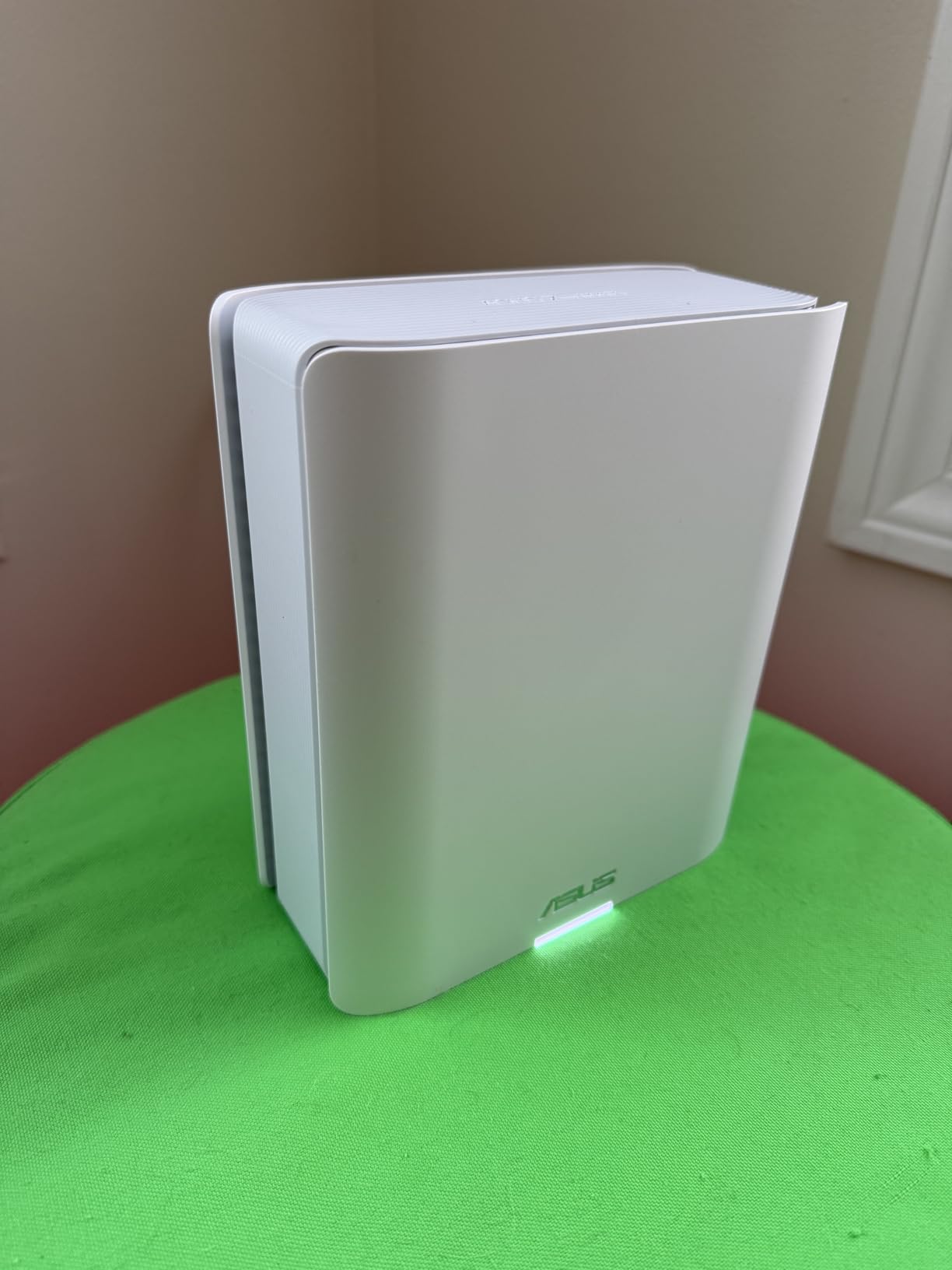 ASUS ZenWiFi BT6 Tri-Band WiFi 7 Mesh, 9.4 Gbps, 7600 sq.ft. (3pk), 2.5G WAN Port, Security and Parental Controls Included, Smart Home Master SSIDs, 4G & 5G Mobile Tethering- BT6 (W-3-PK) customer photo 1