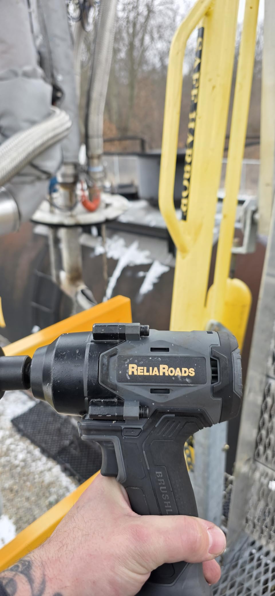 900 Ft-lbs Cordless Impact Wrench, 1/2 Inch Impact Gun Compatible DeWALT 20V MAX Battery, Brushless Constant High Torque Impact Driver with 3 Speed, Tool Only (No Battery Included) customer photo 2