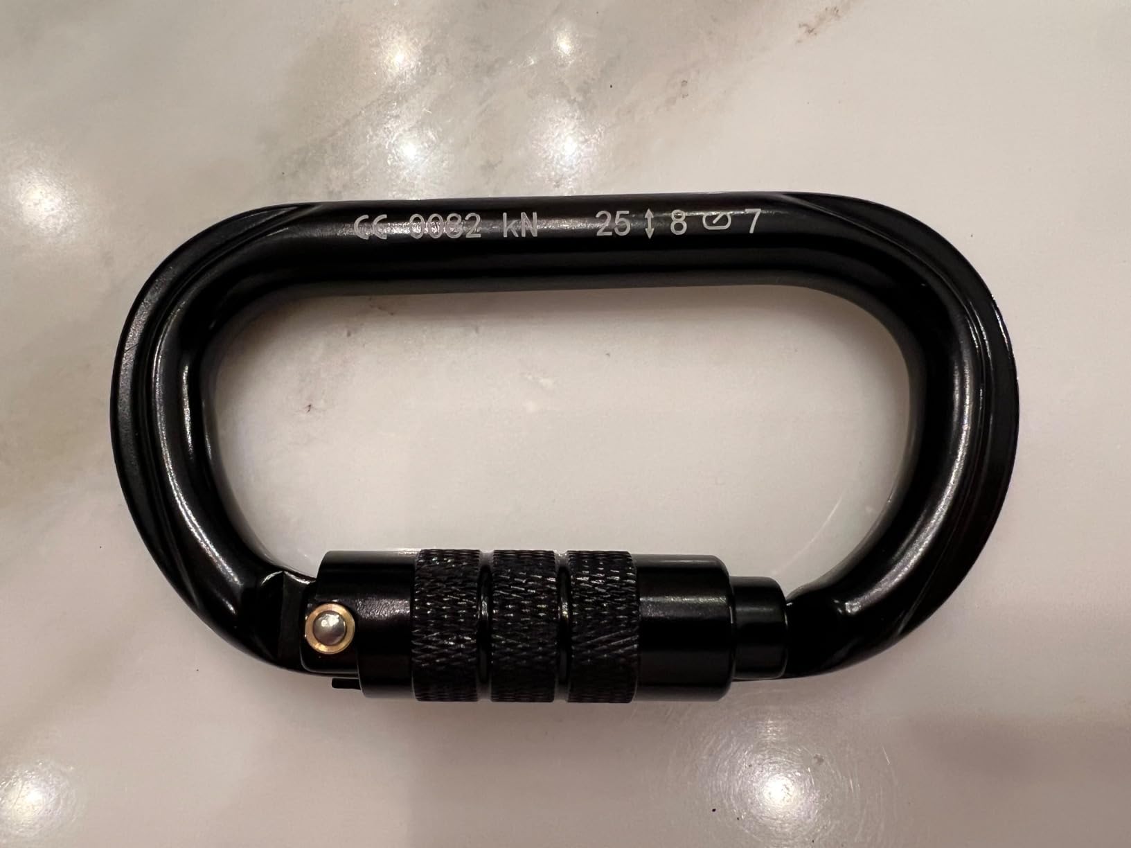 FVW CE Certified Auto Locking Climbing Carabiners, Professional 25KN (5620 lbs) Heavy Duty Caribeaners for Rappelling Swing Rescue & Gym etc, Large D-Shaped Carabiners customer photo 1
