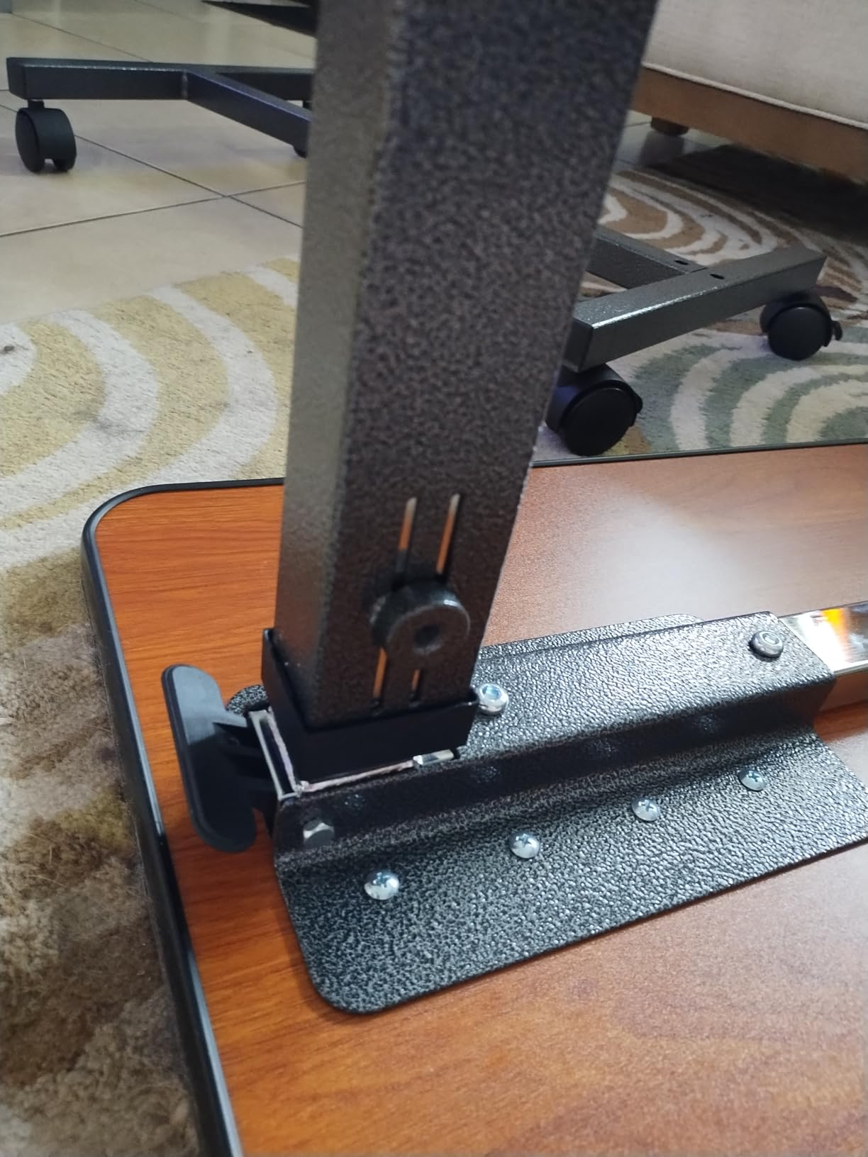 Medical king Adjustable Overbed Bedside Table with Wheels customer photo 1