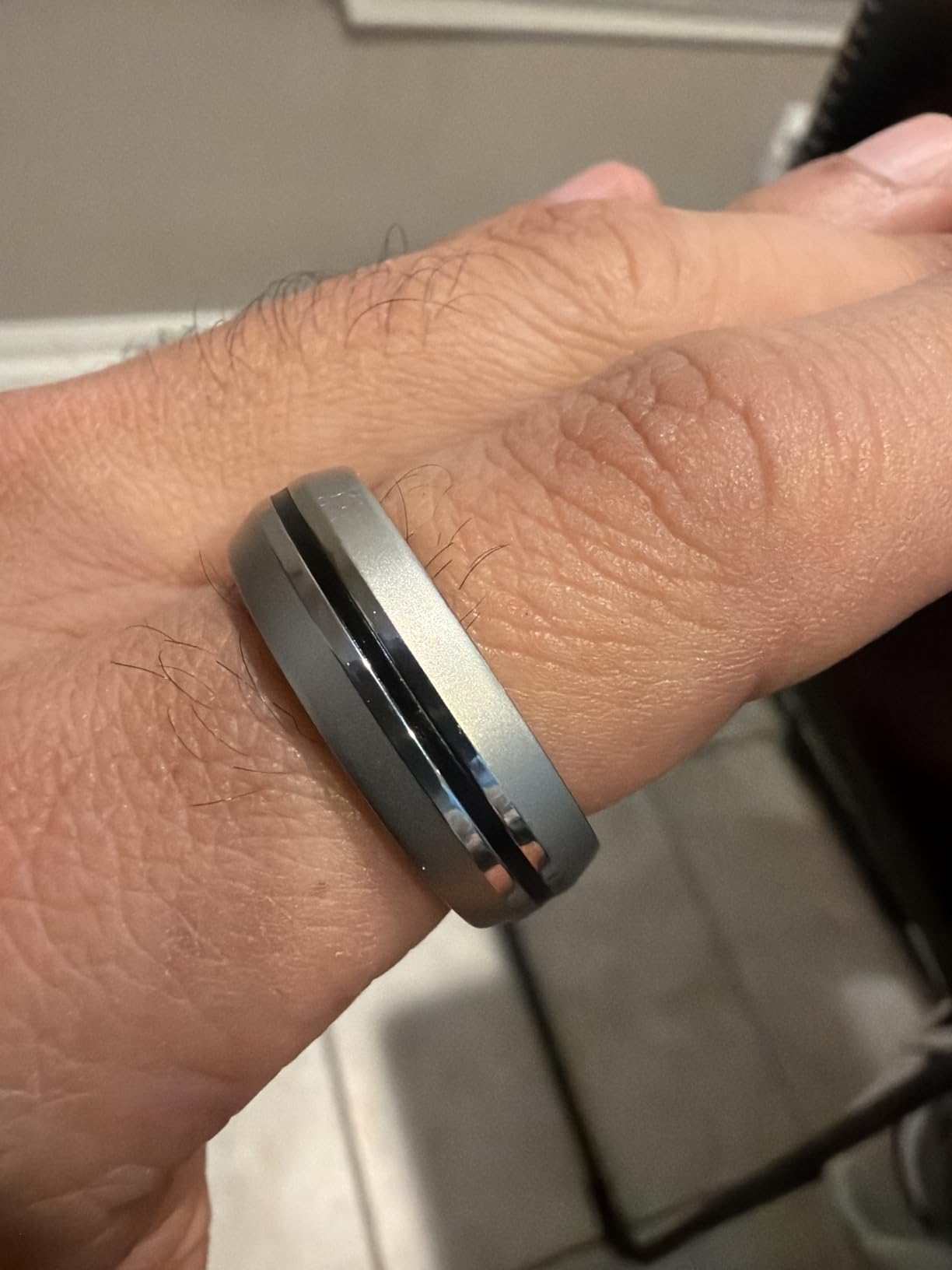 Lynx Smart Ring-All Day Sleep & Activity Tracking, Includes Charging Case, Gifts for Men, 7-Day Battery Life, Subscription-Free App for iOS & Android, Size Before You Buy (Silver, Size 8) customer photo 1