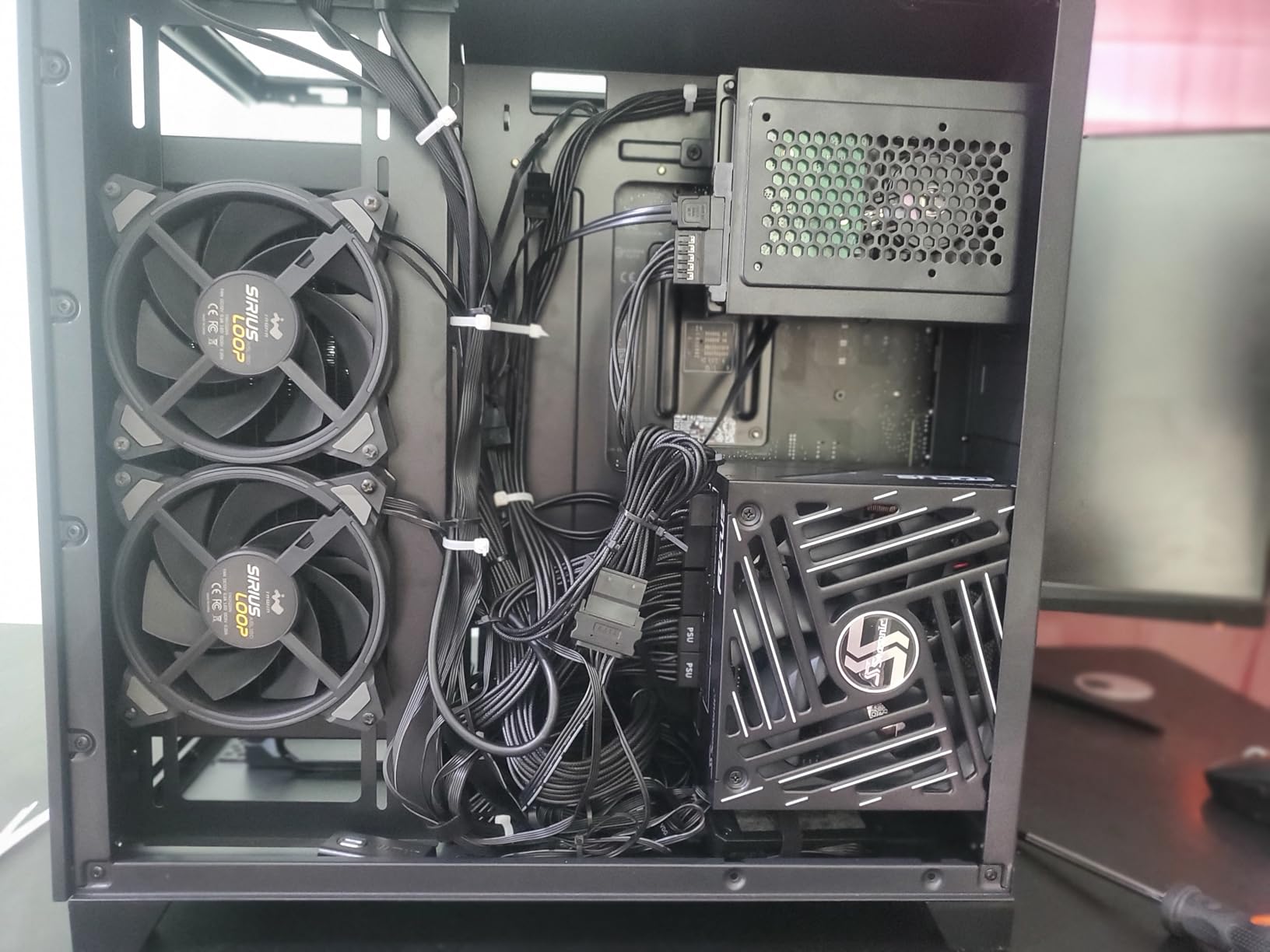 Seasonic Focus GX 1000W Power Supply ATX 3.1 PCIe 5.1 (12V-2x6) 10 Years Warranty Cybenetics Gold Fully Modular RTX 5090 AMD RX 9000 Ready customer photo 2